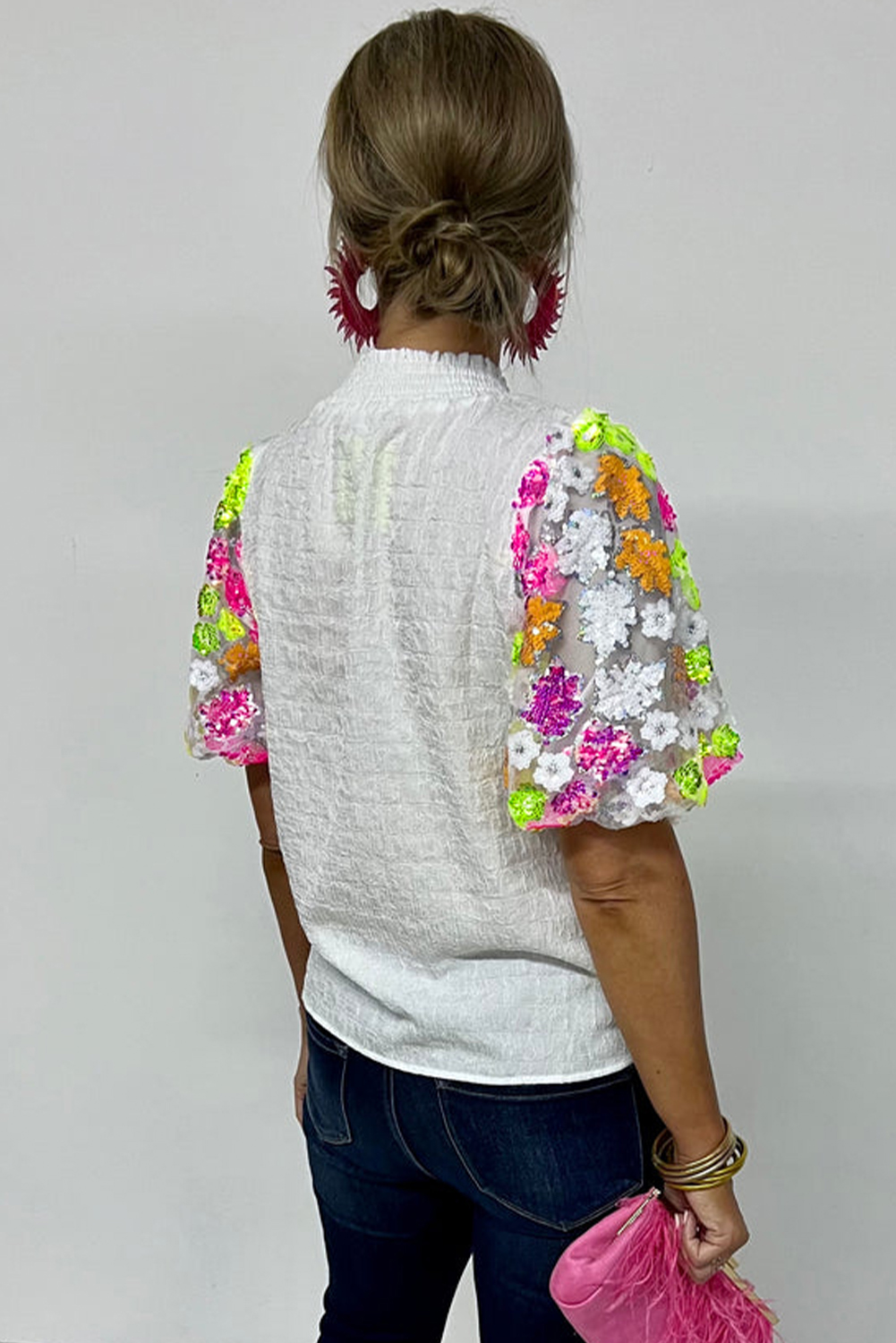 Chic 100% Polyester Top - Ideal for Daily Wear and Special Occasions - Detail View 3 Chic 100% Polyester Top - Ideal for Daily Wear and Special Occasions - Detail View 3