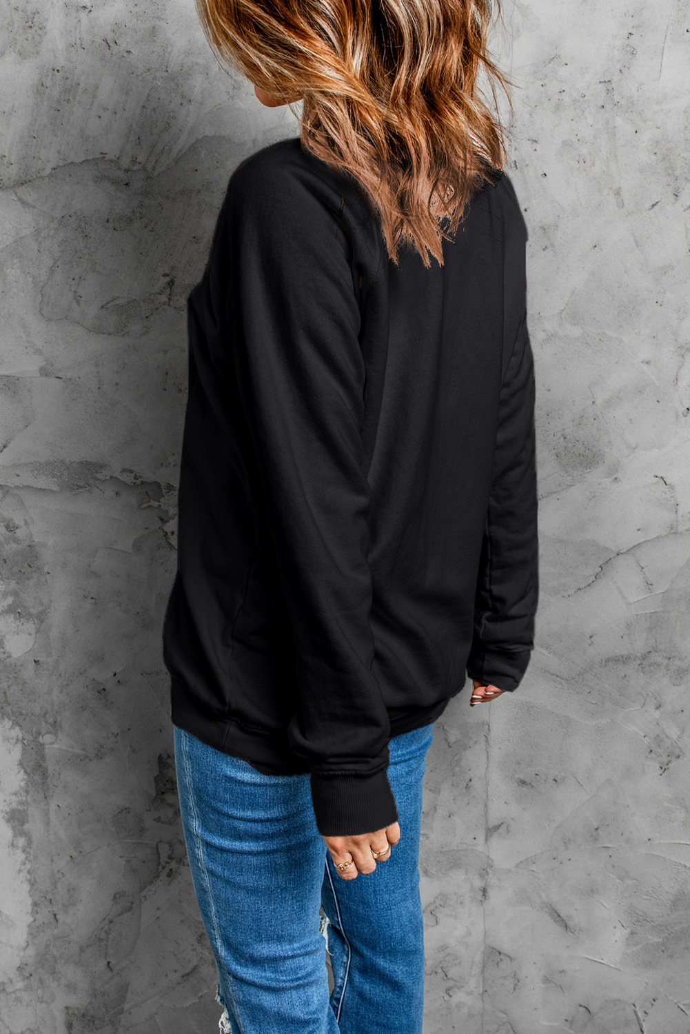 Women's Sweatshirt, Black Floral, Christmas Ball, Graphic Crewneck, Casual Style, Long Sleeve, Holiday Wear, Cozy Fashion, Festive Design, Comfortable, Daily Wear, Autumn Fashion, Letter Print, Winter Wardrobe - Detail View 4 Women's Sweatshirt, Black Floral, Christmas Ball, Graphic Crewneck, Casual Style, Long Sleeve, Holiday Wear, Cozy Fashion, Festive Design, Comfortable, Daily Wear, Autumn Fashion, Letter Print, Winter Wardrobe - Detail View 4