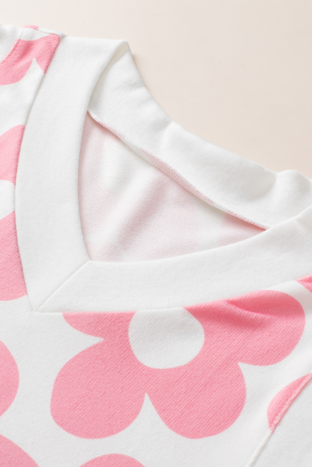 Pink Floral Knitted Tank Top, Casual V Neck Sleeveless Shirt - Detail View 14 Pink Floral Knitted Tank Top, Casual V Neck Sleeveless Shirt - Detail View 14