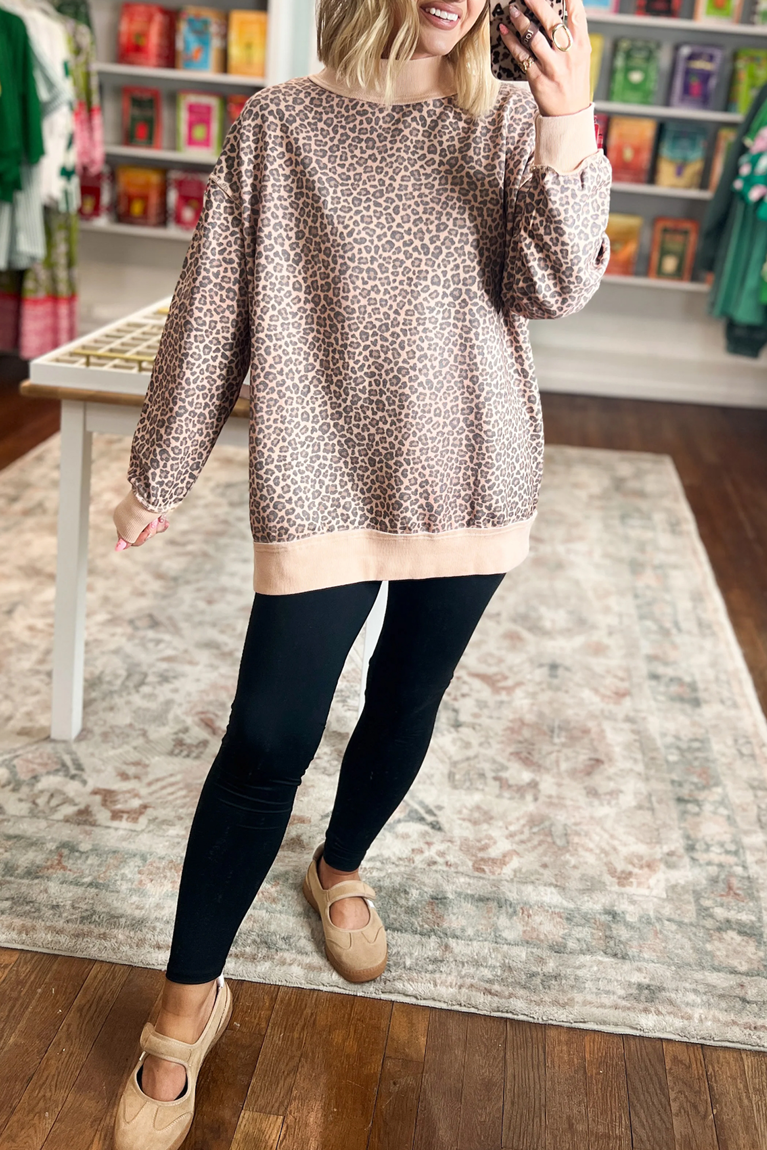Modern Leopard Pattern Pullover, Casual Mock Neck Daily Wear - Detail View 5 Modern Leopard Pattern Pullover, Casual Mock Neck Daily Wear - Detail View 5