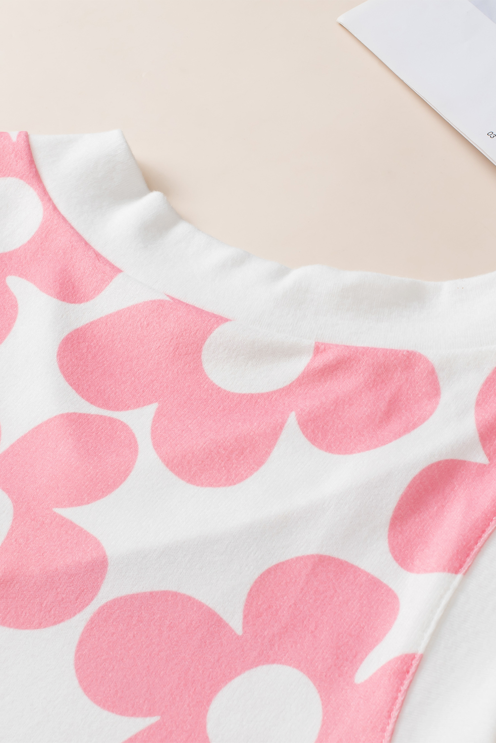 Pink Floral Knitted Tank Top, Casual V Neck Sleeveless Shirt - Detail View 11 Pink Floral Knitted Tank Top, Casual V Neck Sleeveless Shirt - Detail View 11
