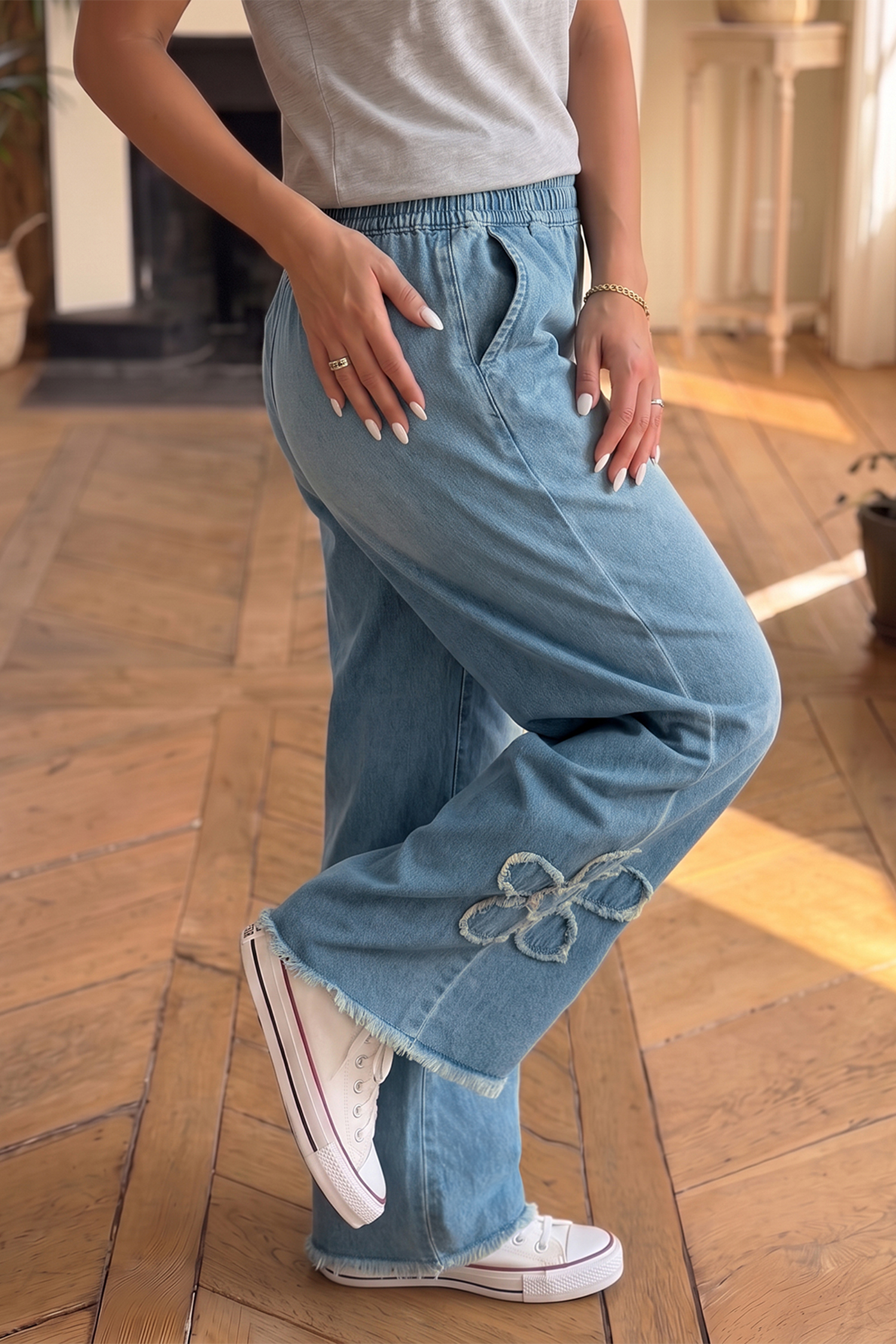 Women's Floral Patch Jeans, Trendy Raw Hem Wide Leg - Detail View 5 Women's Floral Patch Jeans, Trendy Raw Hem Wide Leg - Detail View 5