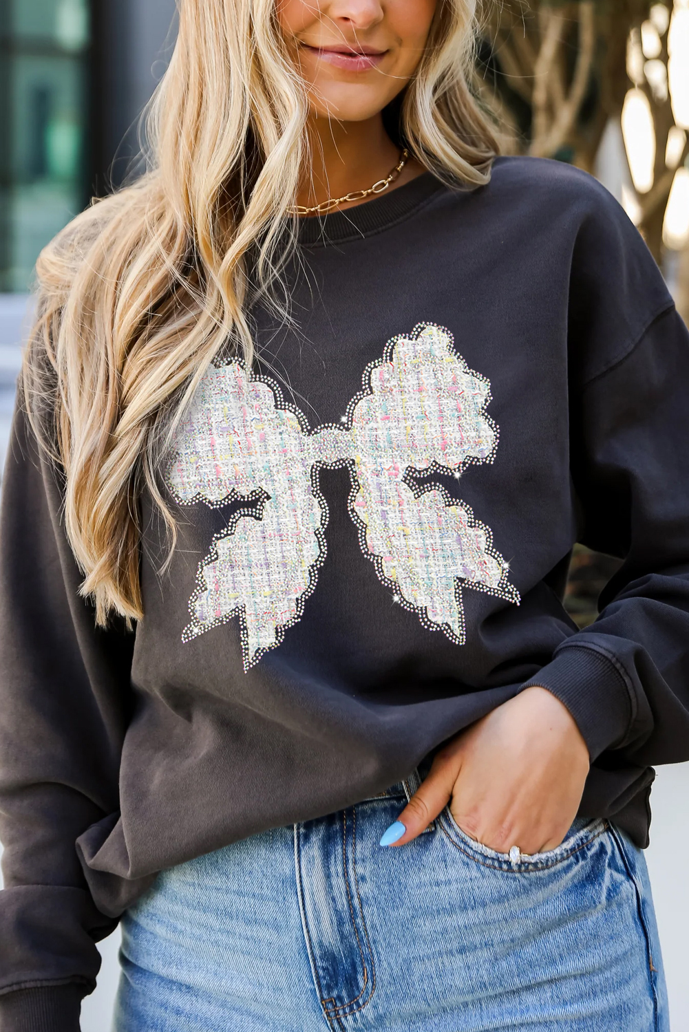 Stylish and Comfortable Bowknot Graphic Sweatshirt - Black Rhinestone Decor Pullover - Detail View 3 Stylish and Comfortable Bowknot Graphic Sweatshirt - Black Rhinestone Decor Pullover - Detail View 3