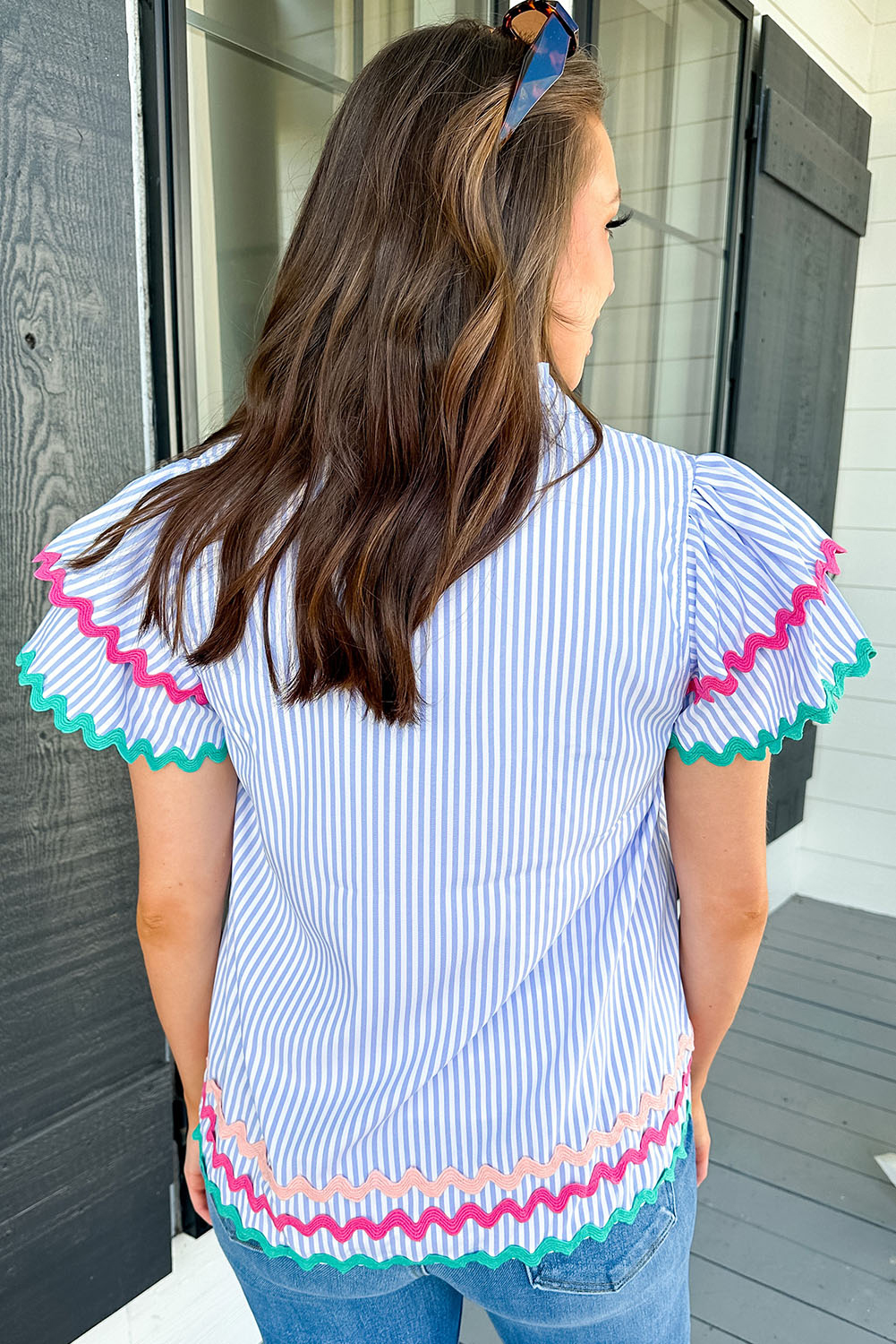Chic and Whimsical Cotton Shirt - Perfect for Daily Summer Occasions - Detail View 3 Chic and Whimsical Cotton Shirt - Perfect for Daily Summer Occasions - Detail View 3