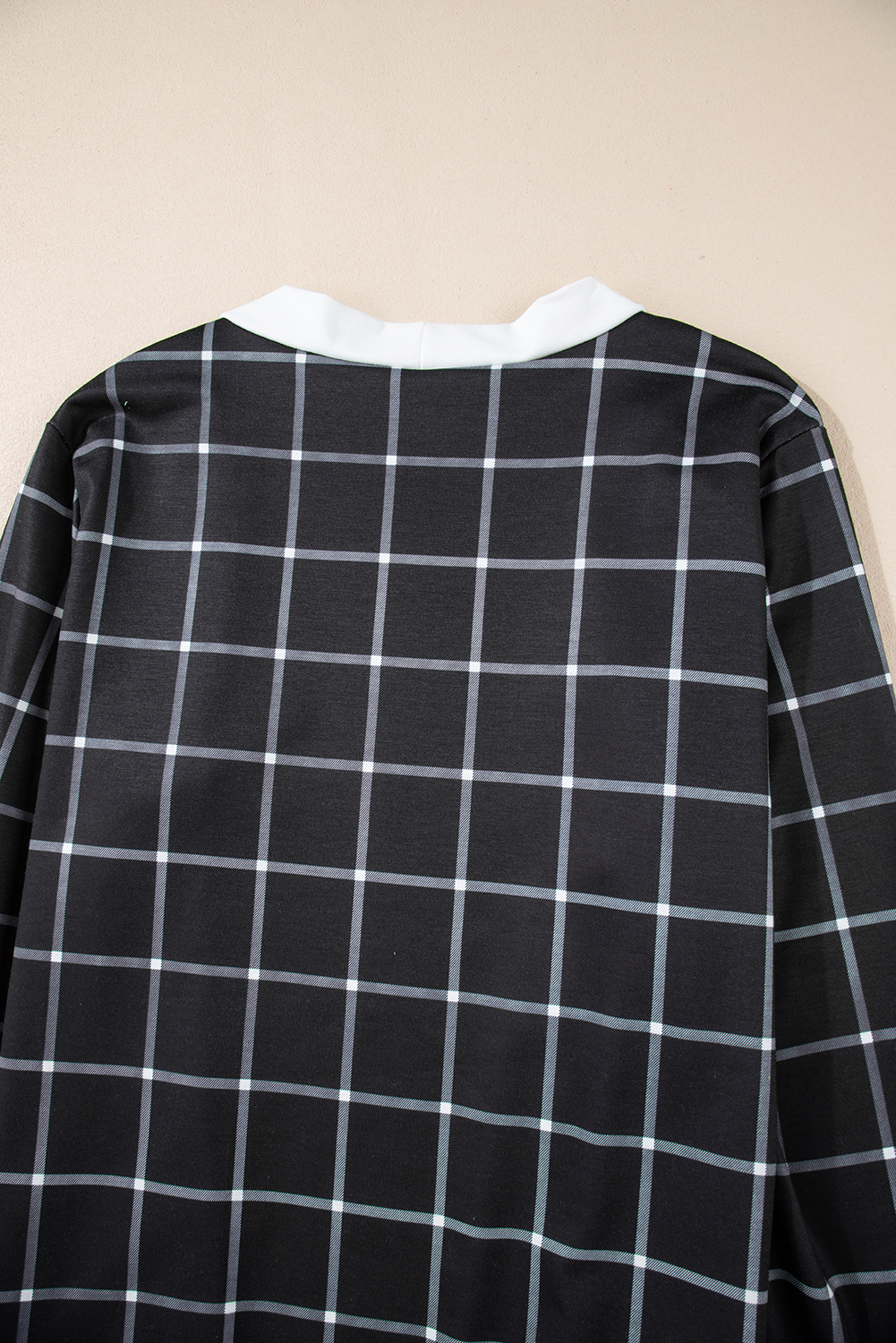 Cozy and Stylish Open Front Cardigan for Fall - Black Plaid with Pockets - Detail View 14 Cozy and Stylish Open Front Cardigan for Fall - Black Plaid with Pockets - Detail View 14