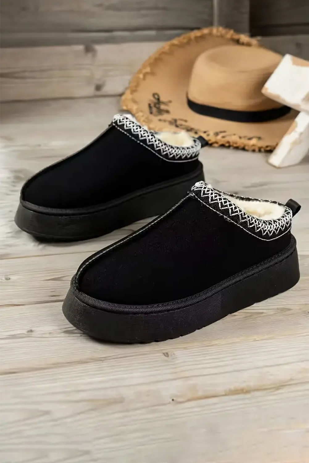 Stylish and Comfortable Women's Slip-On Snow Boots with Thermal Plush Lining - Detail View 6 Stylish and Comfortable Women's Slip-On Snow Boots with Thermal Plush Lining - Detail View 6