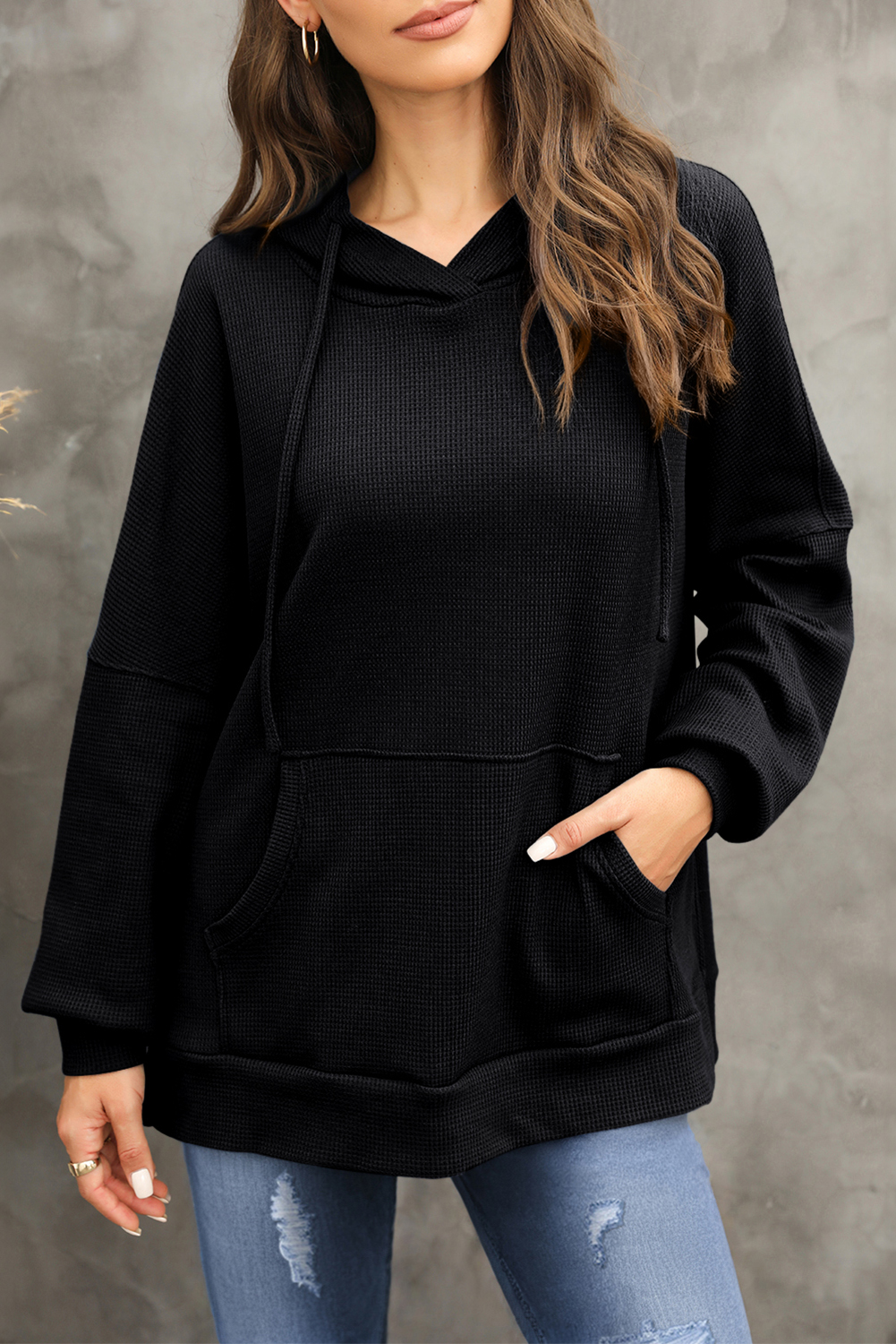 Women's Hoodie, Black, Waffle Knit, Fleece Lined, Oversized, High-Low Design, Casual Style, Warm, Comfortable, Fall and Winter, Hooded, Long Sleeve, Kangaroo Pocket, Versatile, Solid Color - Detail View 10 Women's Hoodie, Black, Waffle Knit, Fleece Lined, Oversized, High-Low Design, Casual Style, Warm, Comfortable, Fall and Winter, Hooded, Long Sleeve, Kangaroo Pocket, Versatile, Solid Color - Detail View 10