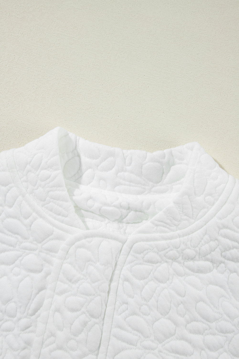 Modern Quilted Jacket with Floral Pattern - White Color - Detail View 22 Modern Quilted Jacket with Floral Pattern - White Color - Detail View 22