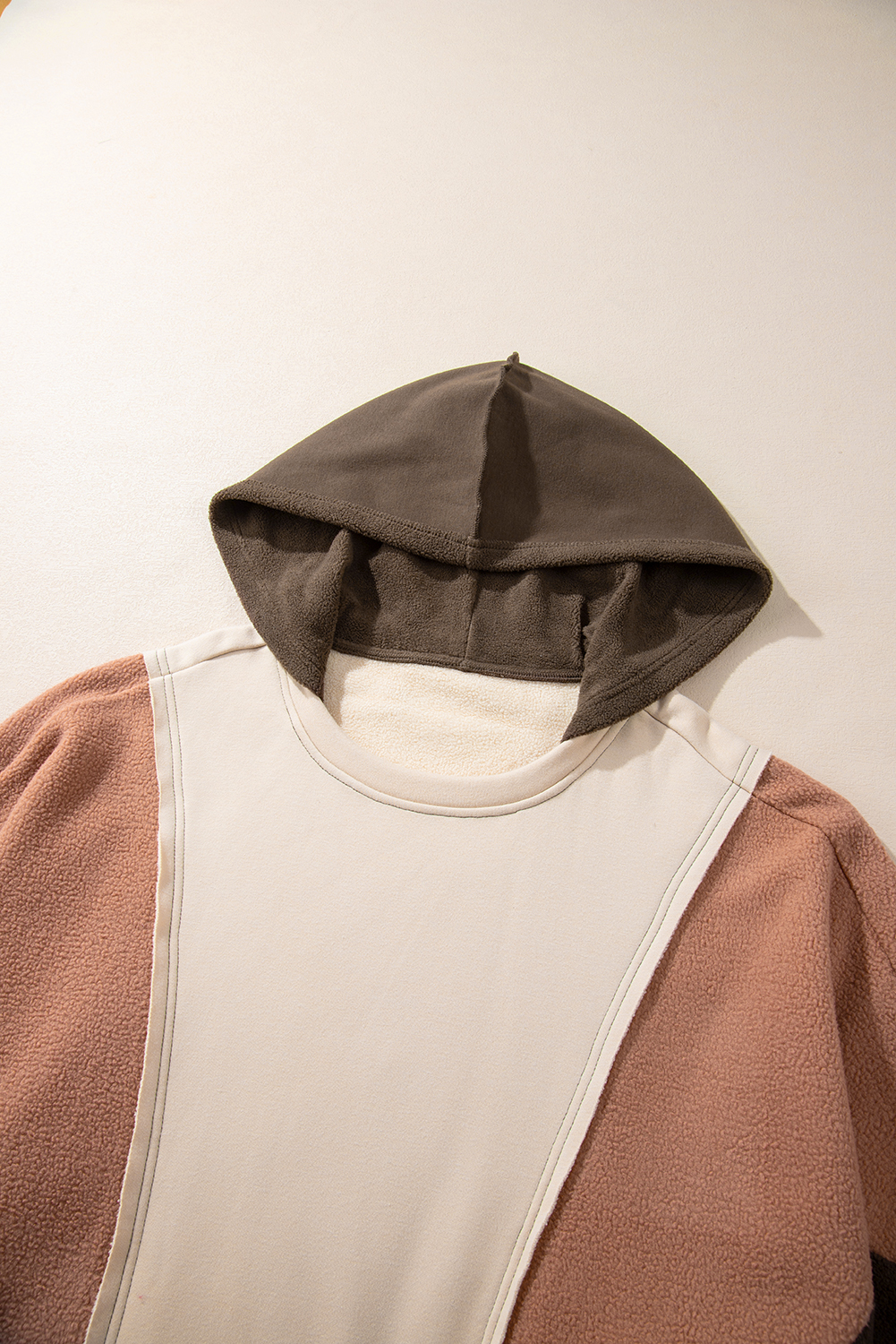 Comfortable and Stylish Brown Plus Size Hoodie with Long Sleeves - Detail View 8 Comfortable and Stylish Brown Plus Size Hoodie with Long Sleeves - Detail View 8