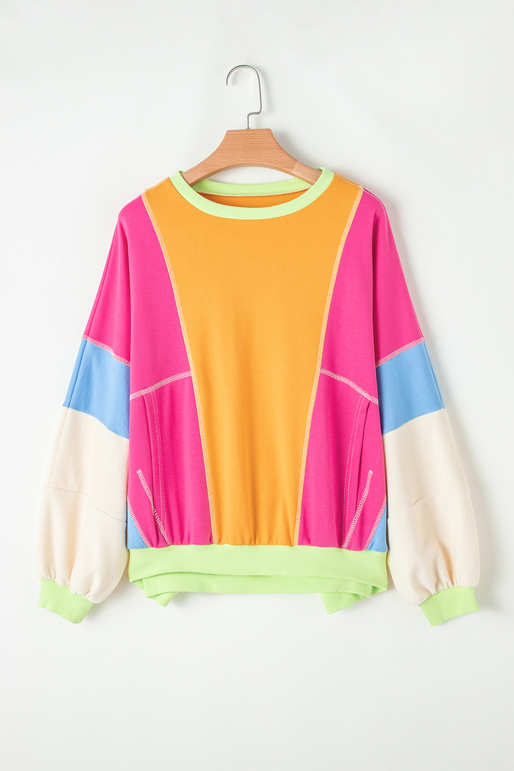 Casual Round Neck Oversize Top - Fall/Winter Essential - Detail View 3 Casual Round Neck Oversize Top - Fall/Winter Essential - Detail View 3