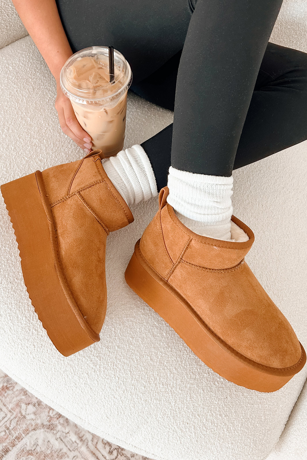 Women's Platform Snow Boots, Warm Fleece Lined Shoes - Detail View 2 Women's Platform Snow Boots, Warm Fleece Lined Shoes - Detail View 2