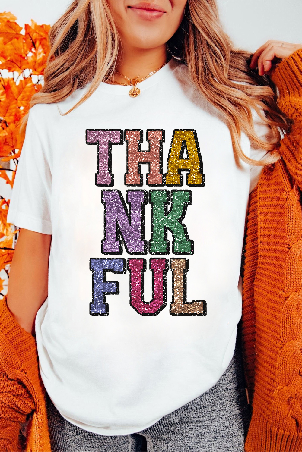 Charming White Graphic Tee with Shiny THANKFUL Print - Perfect for Celebrating - Detail View 6 Charming White Graphic Tee with Shiny THANKFUL Print - Perfect for Celebrating - Detail View 6