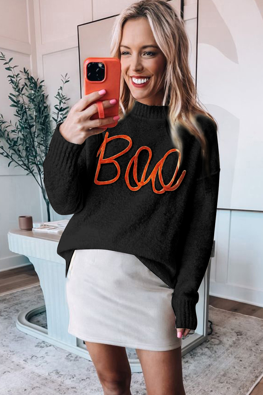 Cozy and Trendy Women's Black Long Sleeve Sweater for Fall and Autumn - Detail View 3 Cozy and Trendy Women's Black Long Sleeve Sweater for Fall and Autumn - Detail View 3