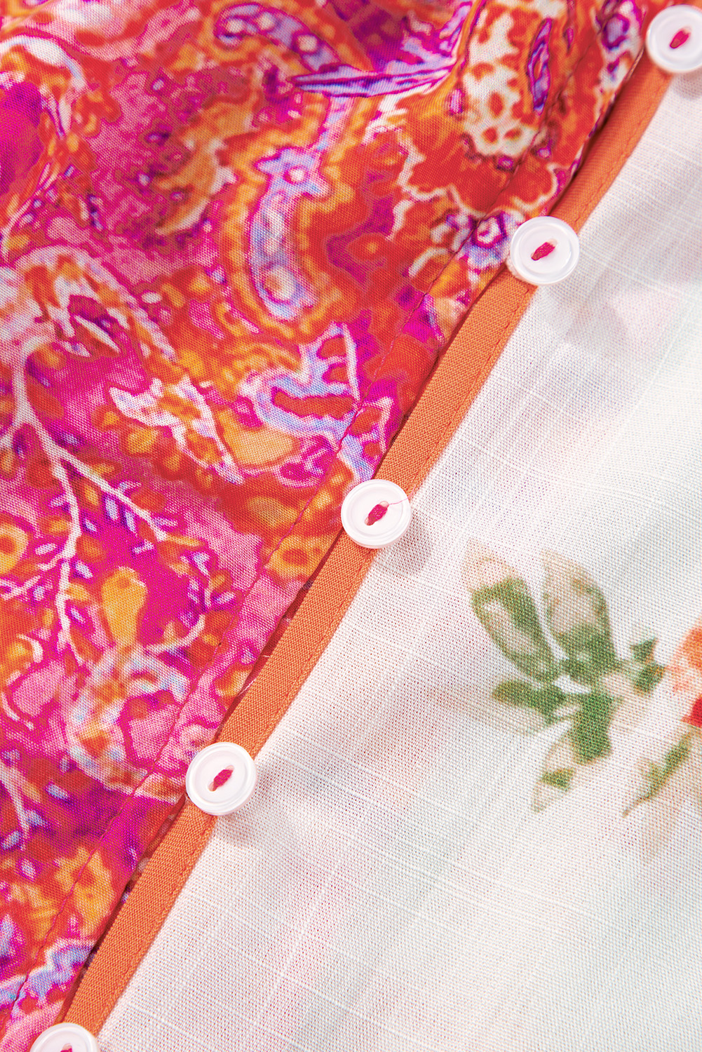 Elegant Short Sleeve Blouse with V Neckline and Colorful Floral Pattern - Multicolour - Detail View 8 Elegant Short Sleeve Blouse with V Neckline and Colorful Floral Pattern - Multicolour - Detail View 8