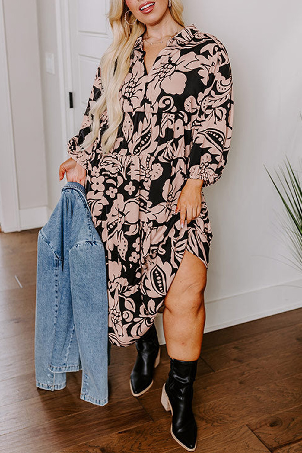 Elegant Collared Plus Size Floral Maxi Dress with Puff Sleeves - Detail View 2 Elegant Collared Plus Size Floral Maxi Dress with Puff Sleeves - Detail View 2