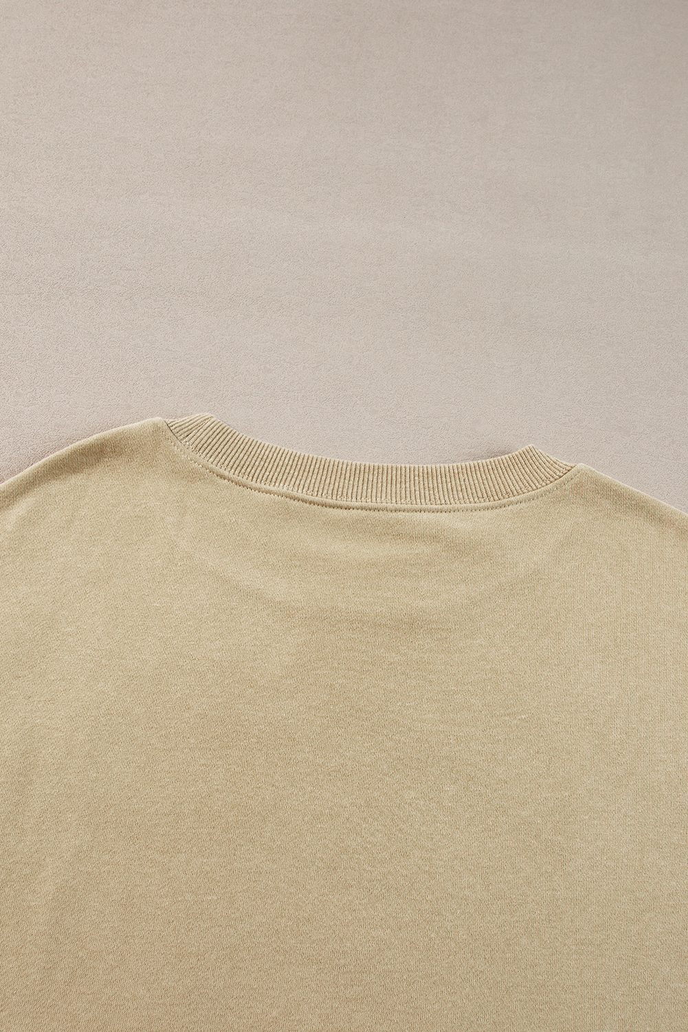 Stay stylish and cozy with this Women's Parchment Solid Loose Crew Neck Fleece Sweatshirt. The concise and chic design of this sweatshirt offers a versatile and trendy look. Its loose fit is suitable for most silhouettes, providing comfort and ease of movement. The crew neck, drop shoulder, and thigh-high length add a touch of casual and relaxed vibes to the sweatshirt. Made from a premium blend of 50% polyester and 50% cotton, it is very soft, warm, and features a fleece lining for added comfort and insulation. This solid color sweatshirt is a perfect choice for daily wear, especially during the winter season. The fine quality and attractive prices make it a must-have addition to your wardrobe. - Detail View 14 Stay stylish and cozy with this Women's Parchment Solid Loose Crew Neck Fleece Sweatshirt. The concise and chic design of this sweatshirt offers a versatile and trendy look. Its loose fit is suitable for most silhouettes, providing comfort and ease of movement. The crew neck, drop shoulder, and thigh-high length add a touch of casual and relaxed vibes to the sweatshirt. Made from a premium blend of 50% polyester and 50% cotton, it is very soft, warm, and features a fleece lining for added comfort and insulation. This solid color sweatshirt is a perfect choice for daily wear, especially during the winter season. The fine quality and attractive prices make it a must-have addition to your wardrobe. - Detail View 14