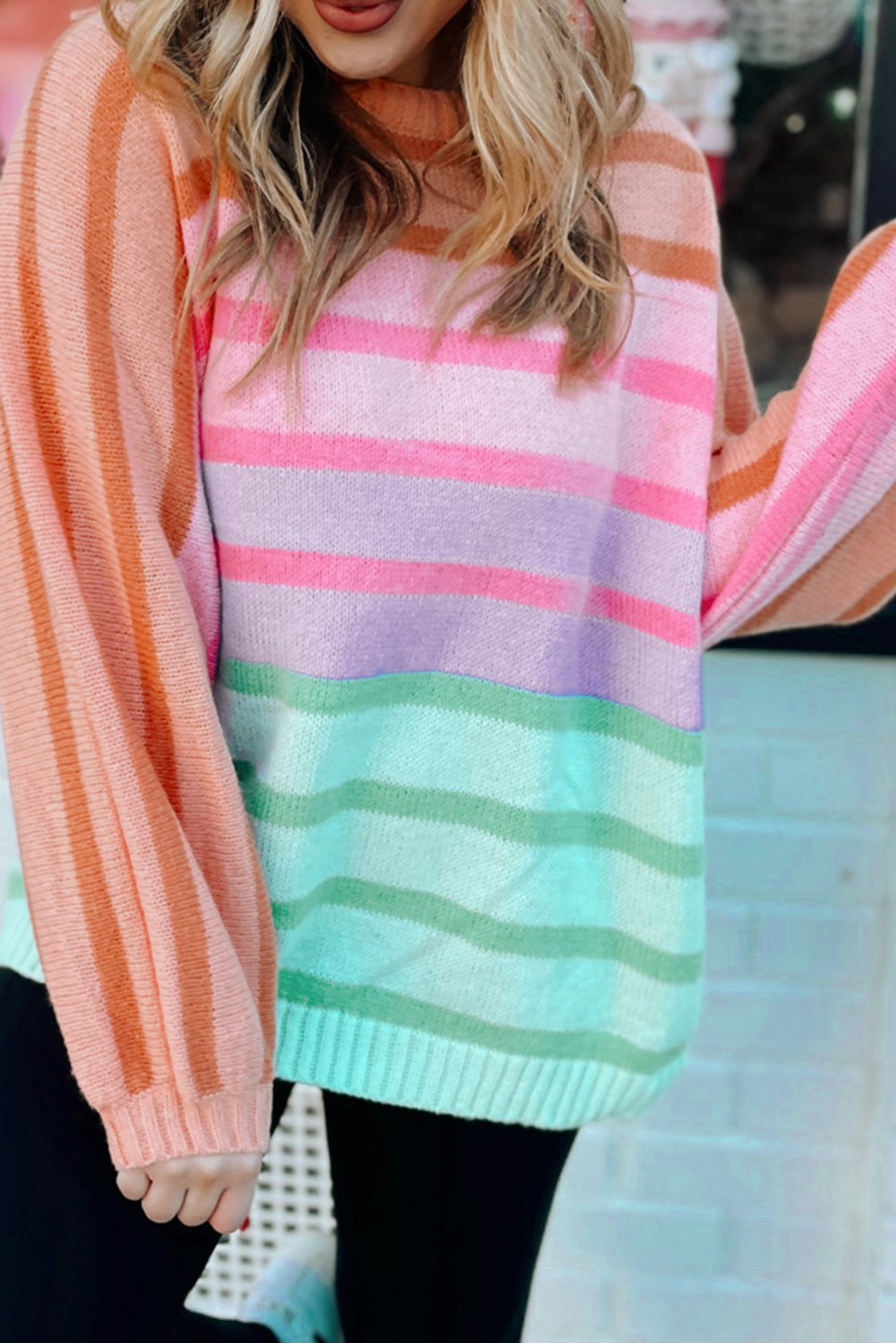 Autumn and Winter Cozy Knit Sweater with Long Sleeves and Bubble Design - Detail View 2 Autumn and Winter Cozy Knit Sweater with Long Sleeves and Bubble Design - Detail View 2