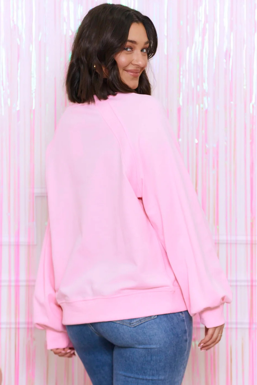 Cozy and Stylish Pink Sweatshirt with Hugs and Kisses Embroidery, Perfect for Daily Wear - Detail View 6 Cozy and Stylish Pink Sweatshirt with Hugs and Kisses Embroidery, Perfect for Daily Wear - Detail View 6