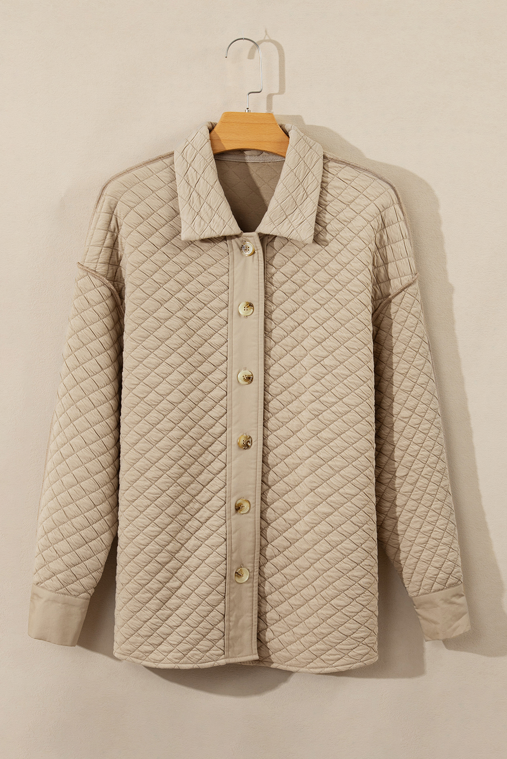 Warm and Comfortable Puffer Jacket with Long Sleeves - Jet Stream - Detail View 8 Warm and Comfortable Puffer Jacket with Long Sleeves - Jet Stream - Detail View 8