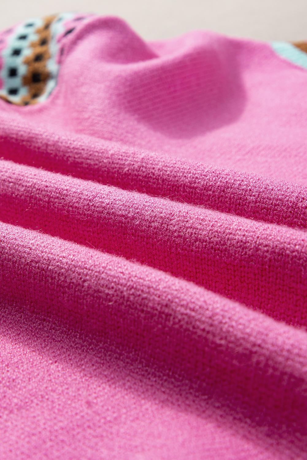 Casual Comfort for Spring and Summer: Women's Short Sleeve Sweater with Colorblock Design - Detail View 8 Casual Comfort for Spring and Summer: Women's Short Sleeve Sweater with Colorblock Design - Detail View 8