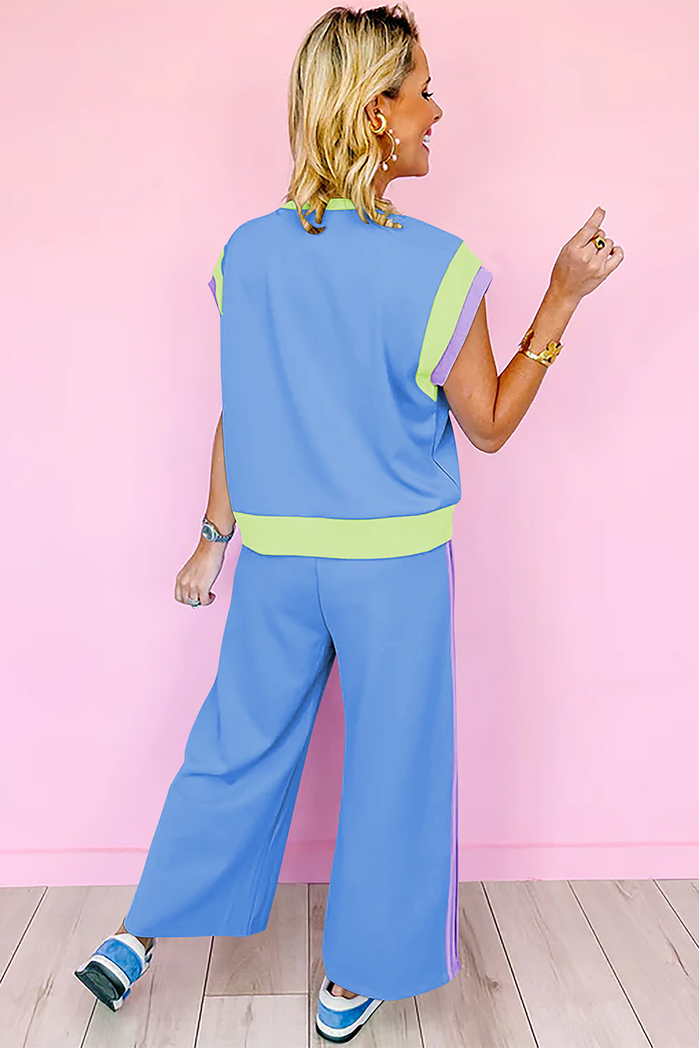 Trendy Loose Fit Casual Two-Piece Set in Sky Blue Color Block Detail - Detail View 3 Trendy Loose Fit Casual Two-Piece Set in Sky Blue Color Block Detail - Detail View 3
