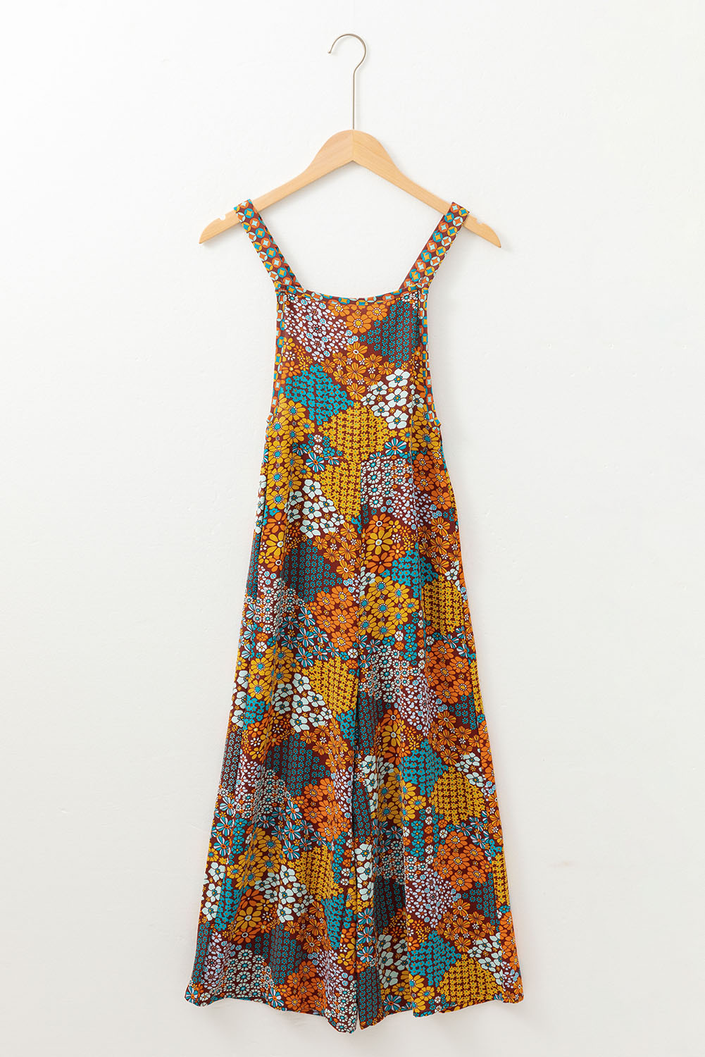 Stylish Bohemian Floral Jumpsuit with Wide Leg Pants and Adjustable Straps - Detail View 6 Stylish Bohemian Floral Jumpsuit with Wide Leg Pants and Adjustable Straps - Detail View 6
