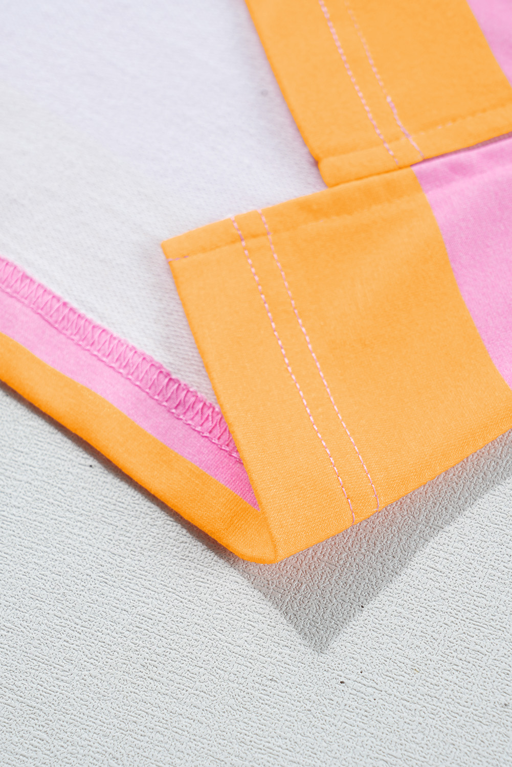 Comfortable and Stylish Color Block Sweatshirt for Fall - Perfect for Daily Wear - Detail View 11 Comfortable and Stylish Color Block Sweatshirt for Fall - Perfect for Daily Wear - Detail View 11