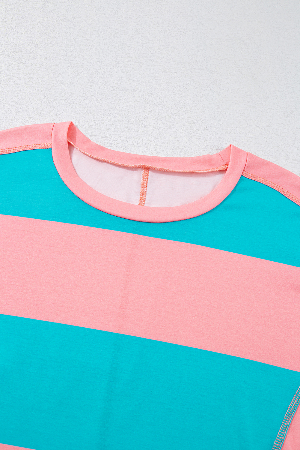 Trendy Casual Long Sleeve Shirt with Colorblock Design and Drop Shoulder Style - Detail View 10 Trendy Casual Long Sleeve Shirt with Colorblock Design and Drop Shoulder Style - Detail View 10