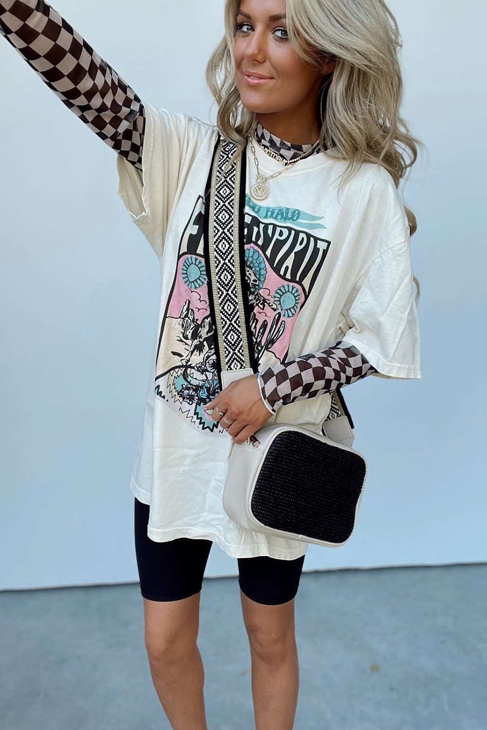 Fashionable Long Sleeve Top with Classic Checkered Design and Mock Neck for Everyday Wear - Detail View 6 Fashionable Long Sleeve Top with Classic Checkered Design and Mock Neck for Everyday Wear - Detail View 6