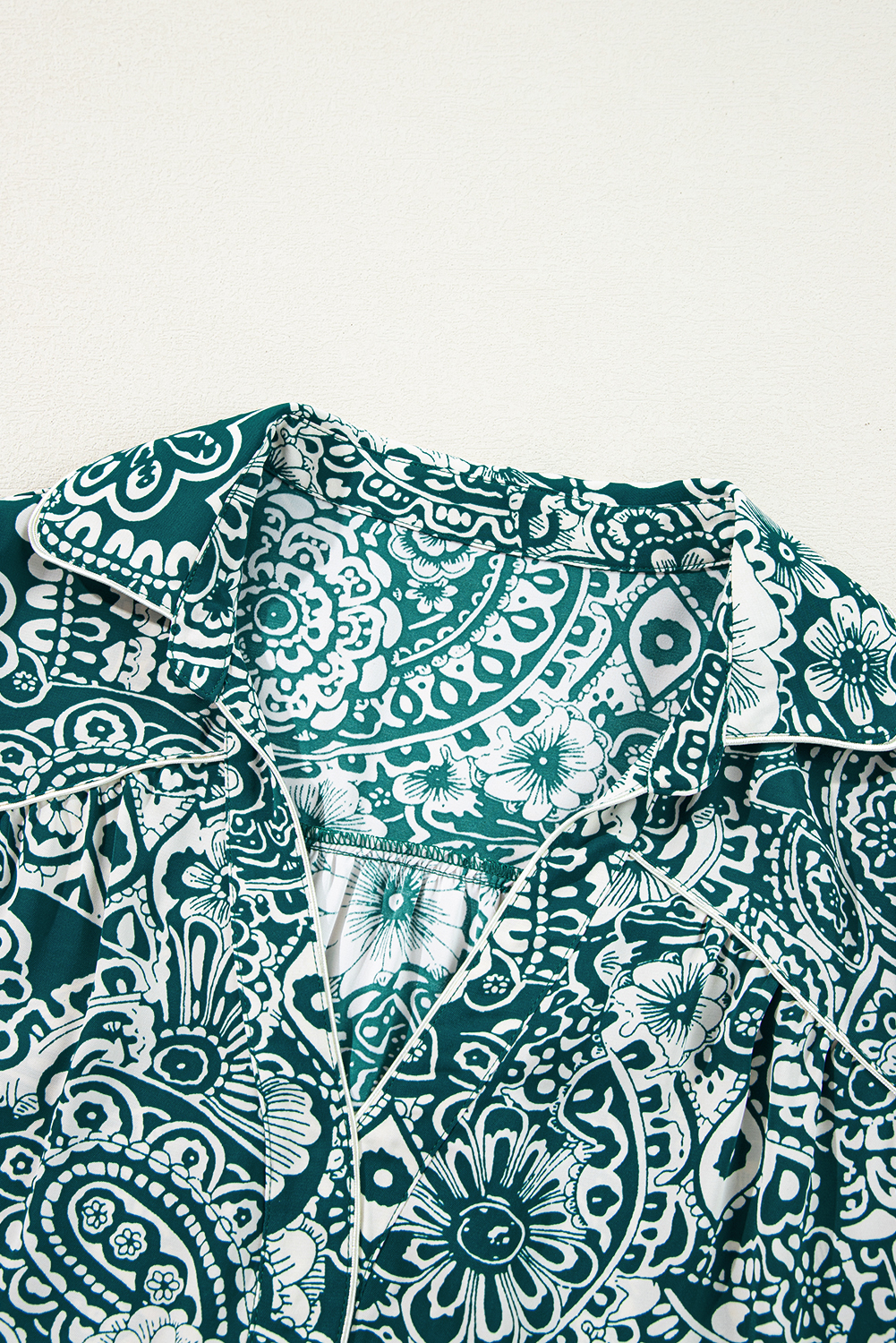 Plus Size Women's Green Floral Flounce Sleeve Split Neck Mini Dress - Detail View 9 Plus Size Women's Green Floral Flounce Sleeve Split Neck Mini Dress - Detail View 9
