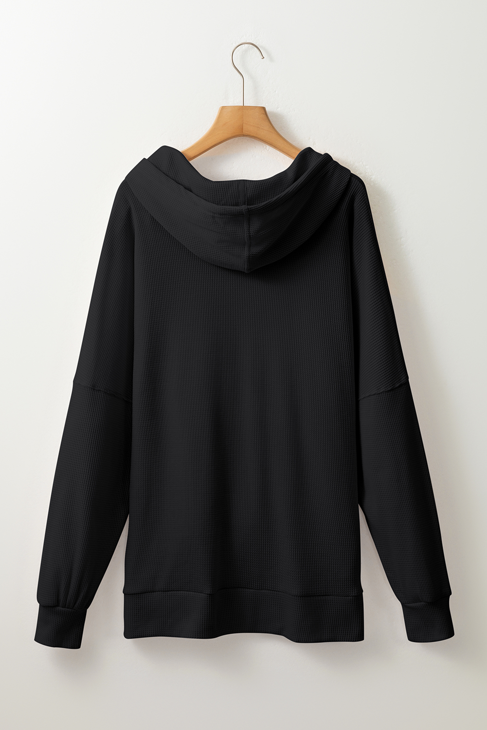 Cozy and Stylish: Black High-Low Hoodie with Fleece Lining - Detail View 12 Cozy and Stylish: Black High-Low Hoodie with Fleece Lining - Detail View 12