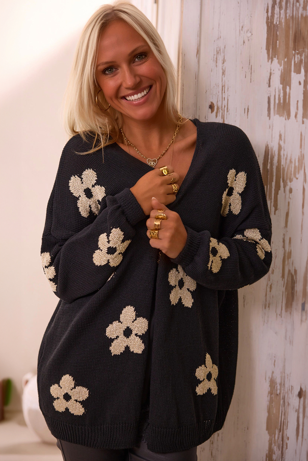 Women's Black Floral Print Knitted Open Front Loose Cardigan - Detail View 6 Women's Black Floral Print Knitted Open Front Loose Cardigan - Detail View 6
