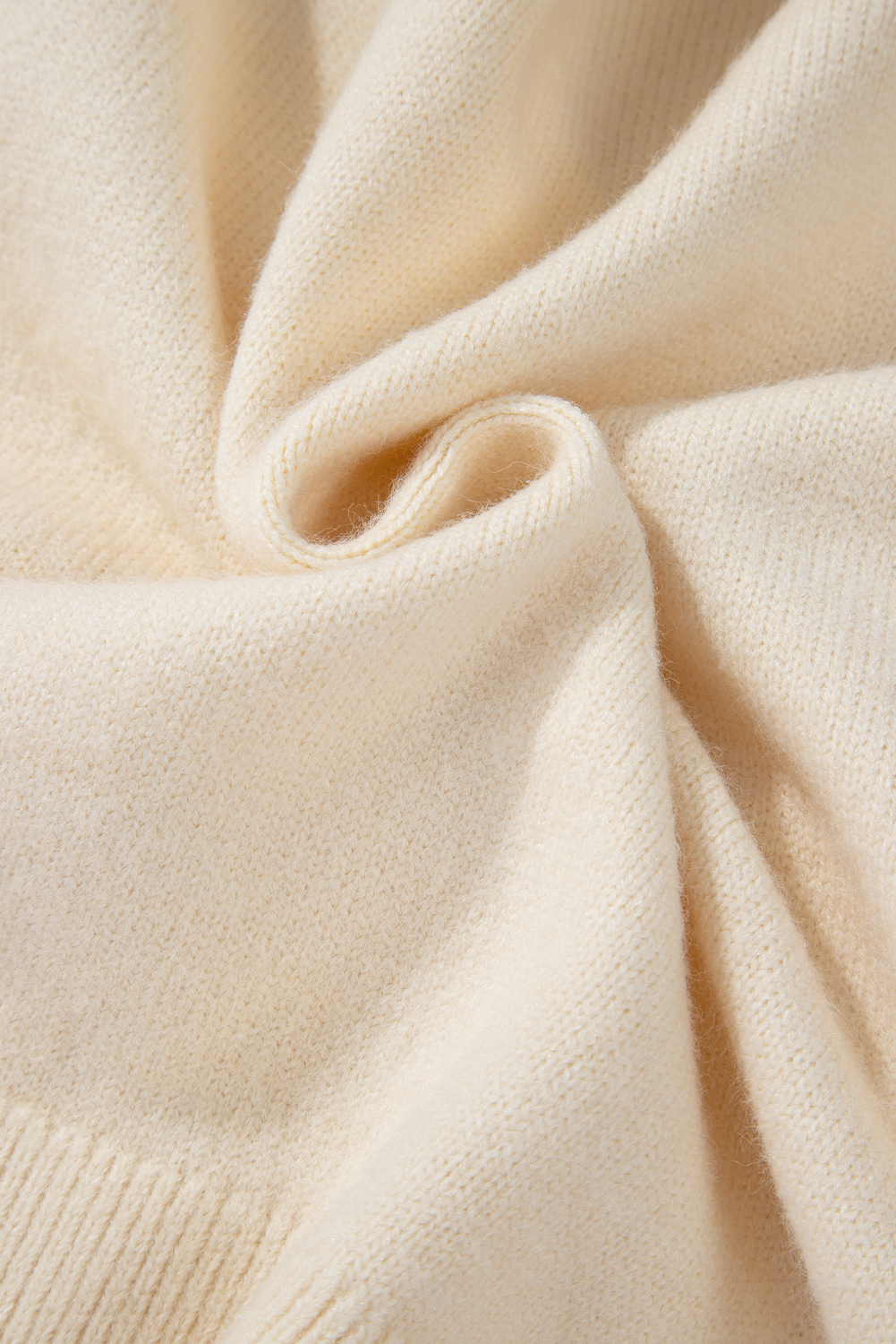 Stylish Long Sleeve V Neck Cardigan for Winter - Women's Jet Stream Sweater - Detail View 11 Stylish Long Sleeve V Neck Cardigan for Winter - Women's Jet Stream Sweater - Detail View 11