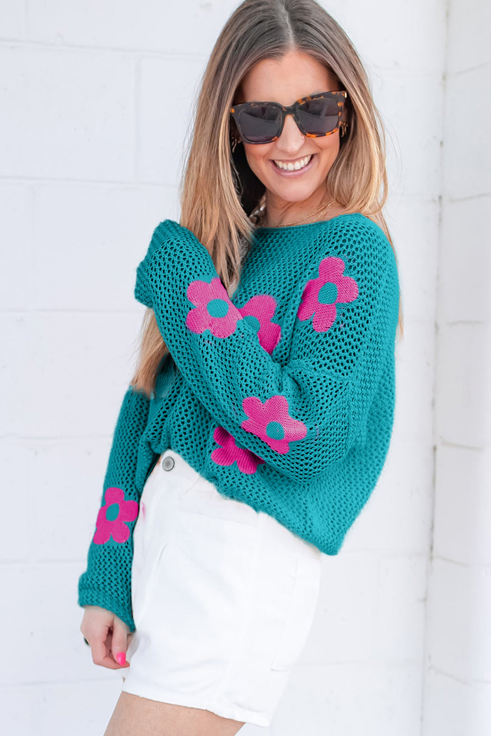 Relaxed Fit Long Sleeve Sweater with Cut-out Details - Perfect for Daily Wear - Detail View 3 Relaxed Fit Long Sleeve Sweater with Cut-out Details - Perfect for Daily Wear - Detail View 3