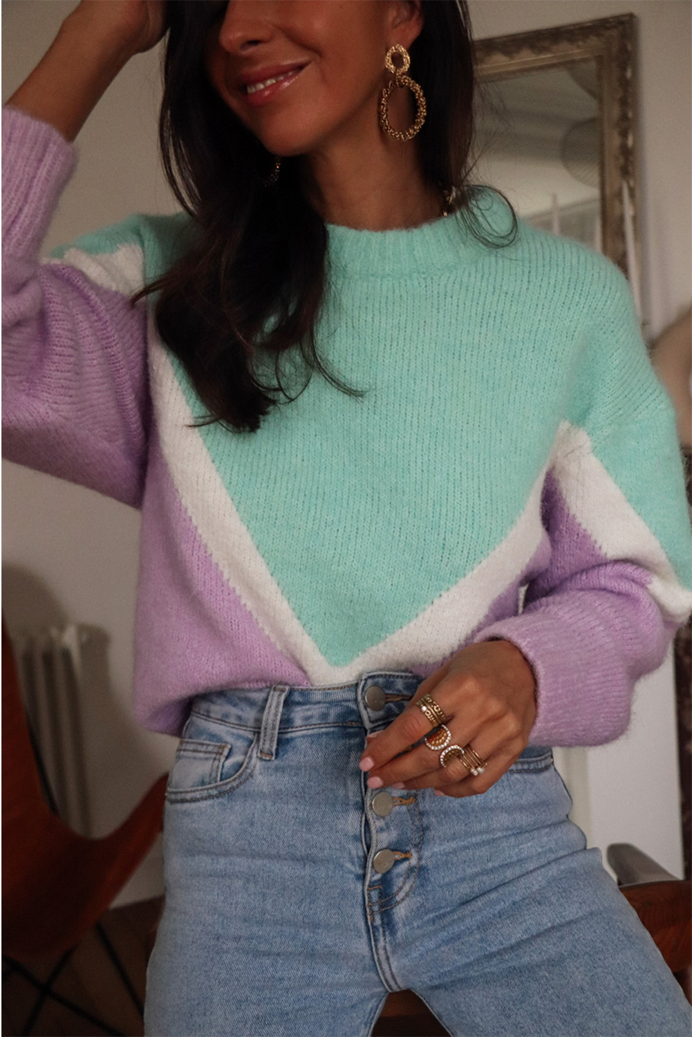 Elevate your winter wardrobe with this Women's Green Chevron Colorblock Ribbed Knit Drop Shoulder Sweater. The eye-catching chevron pattern adds a dynamic and stylish look to your outfit, while the ribbed knit texture offers a cozy and comfortable feel. The drop shoulder silhouette creates a relaxed and on-trend vibe, making it a versatile addition to your wardrobe. Made from a blend of 42% acrylic, 30% polyester, and 28% polyamide, this sweater ensures both warmth and durability. The colorblock design adds a modern twist to your ensemble, making it a fashionable choice for daily wear. Pair it with your favorite jeans and boots for a chic and cozy winter look. Update your style with this versatile and stylish sweater. - Detail View 4 Elevate your winter wardrobe with this Women's Green Chevron Colorblock Ribbed Knit Drop Shoulder Sweater. The eye-catching chevron pattern adds a dynamic and stylish look to your outfit, while the ribbed knit texture offers a cozy and comfortable feel. The drop shoulder silhouette creates a relaxed and on-trend vibe, making it a versatile addition to your wardrobe. Made from a blend of 42% acrylic, 30% polyester, and 28% polyamide, this sweater ensures both warmth and durability. The colorblock design adds a modern twist to your ensemble, making it a fashionable choice for daily wear. Pair it with your favorite jeans and boots for a chic and cozy winter look. Update your style with this versatile and stylish sweater. - Detail View 4