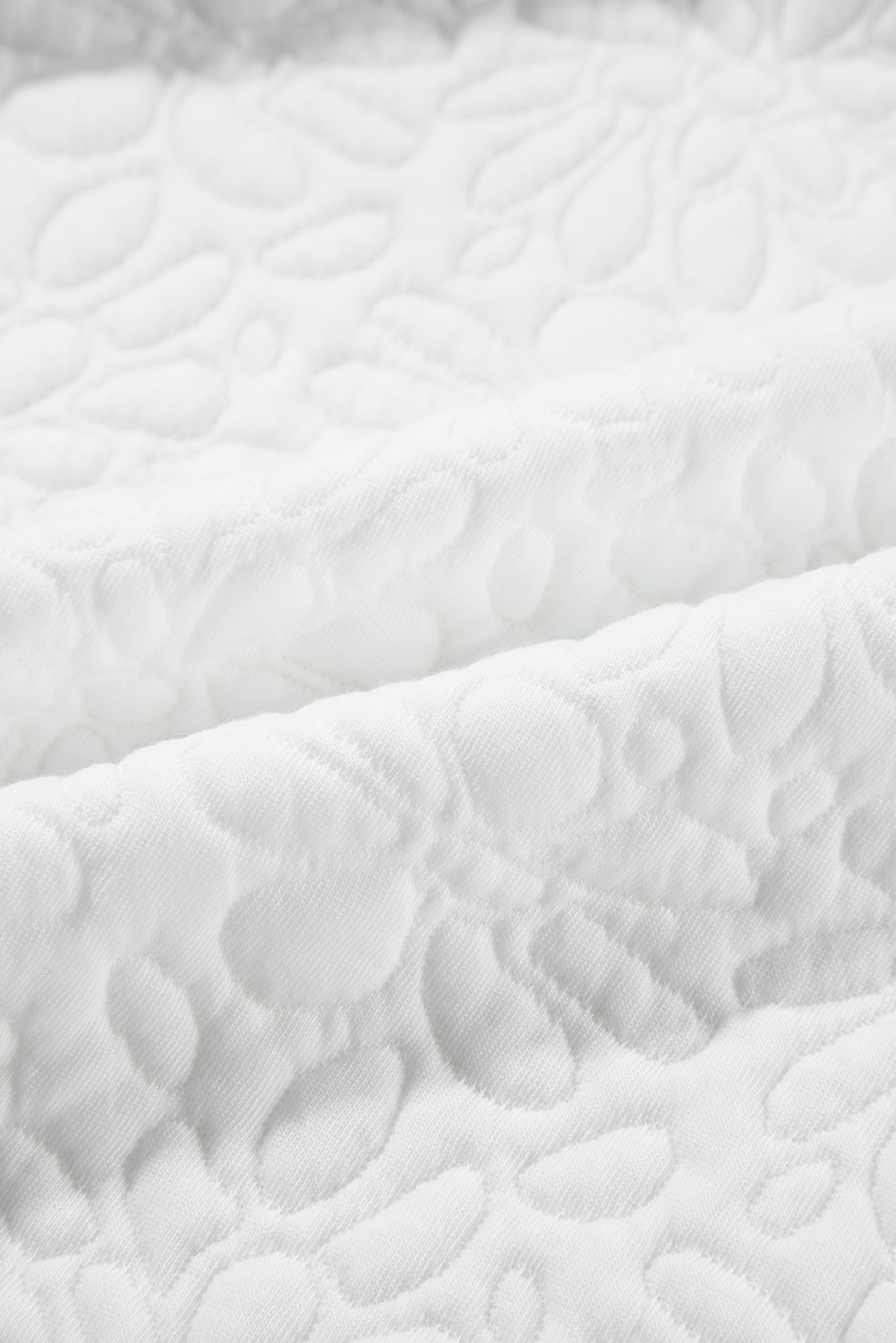 Modern Quilted Jacket with Floral Pattern - White Color - Detail View 17 Modern Quilted Jacket with Floral Pattern - White Color - Detail View 17