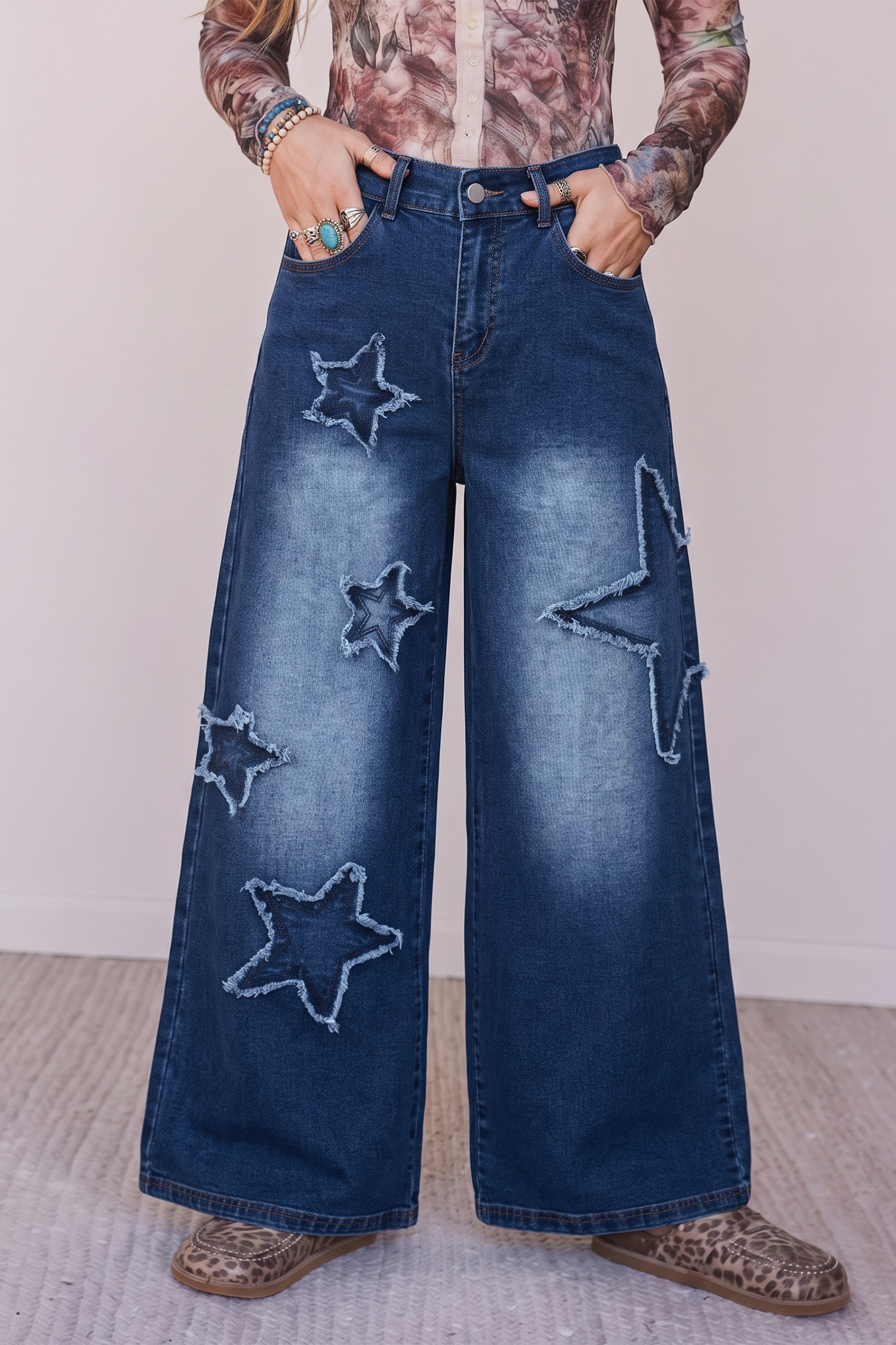 Trendy High Waist Wide Leg Jeans, Vintage Wash Star Denim - Detail View 3 Trendy High Waist Wide Leg Jeans, Vintage Wash Star Denim - Detail View 3