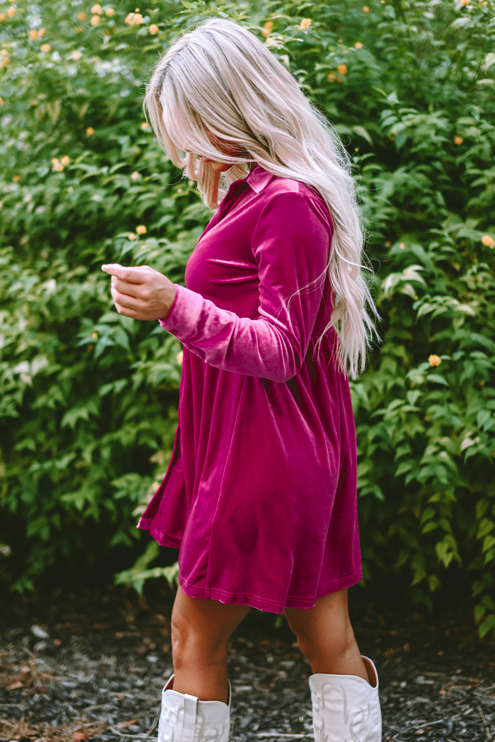 Elegant Velvet Button Up Dress, Solid Color Daily Mini Style - Detail View 5 Elegant Velvet Button Up Dress, Solid Color Daily Mini Style - Detail View 5