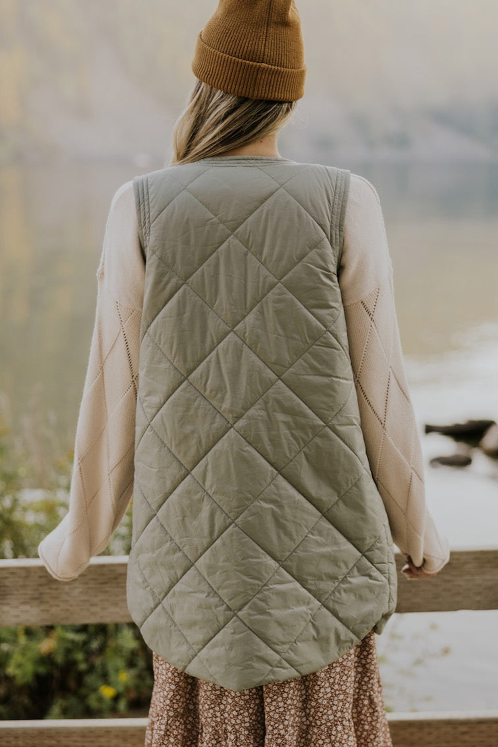 Women's Quilted Long Vest, Grass Green Sleeveless Jacket - Detail View 4 Women's Quilted Long Vest, Grass Green Sleeveless Jacket - Detail View 4