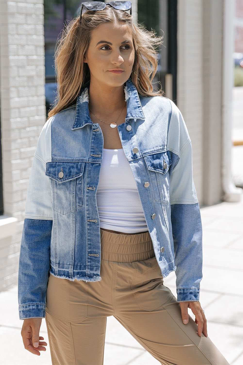 Stylish Patchwork Denim Jacket, Light Blue Frayed Hem Coat - Detail View 14 Stylish Patchwork Denim Jacket, Light Blue Frayed Hem Coat - Detail View 14