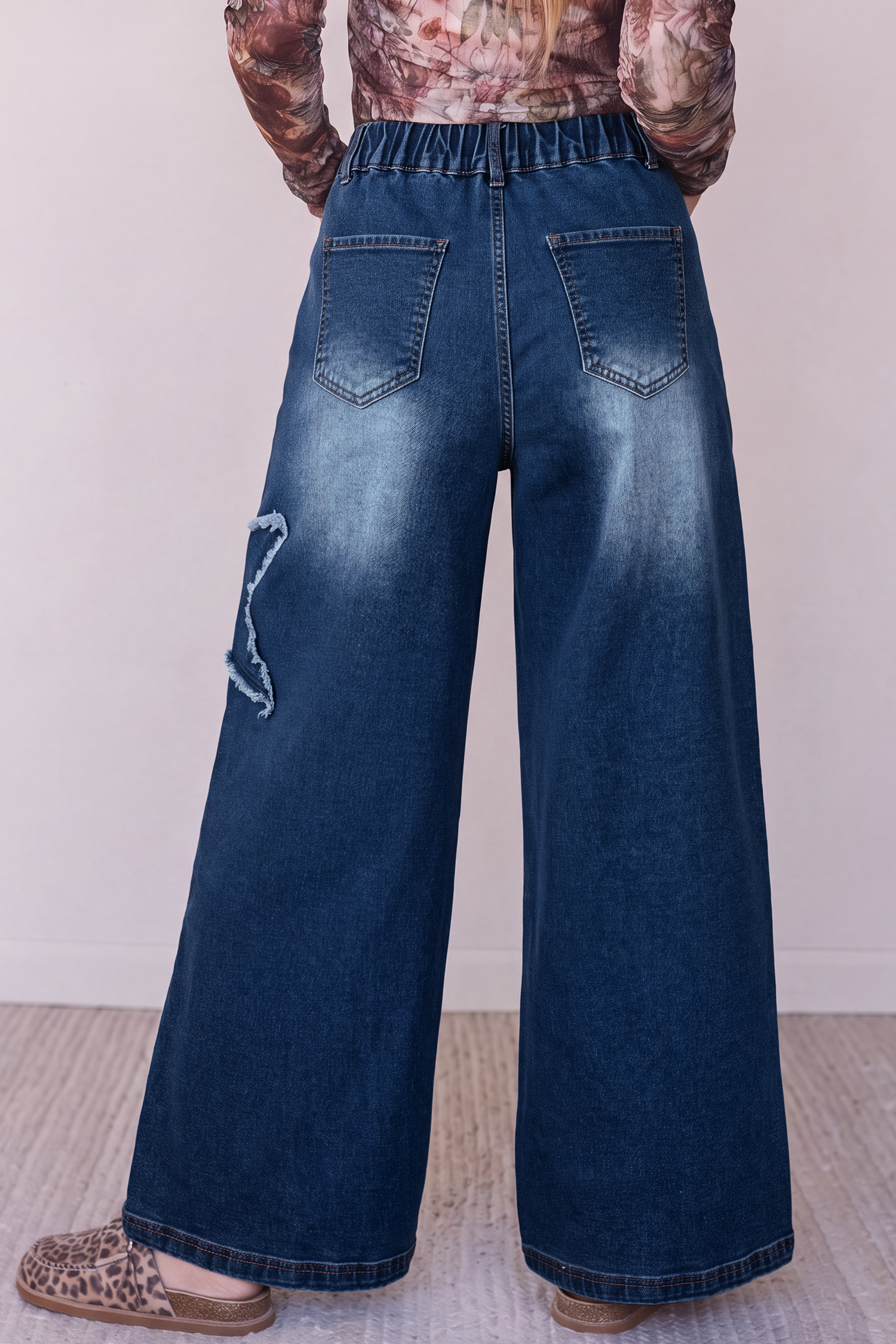 Trendy High Waist Wide Leg Jeans, Vintage Wash Star Denim - Detail View 6 Trendy High Waist Wide Leg Jeans, Vintage Wash Star Denim - Detail View 6