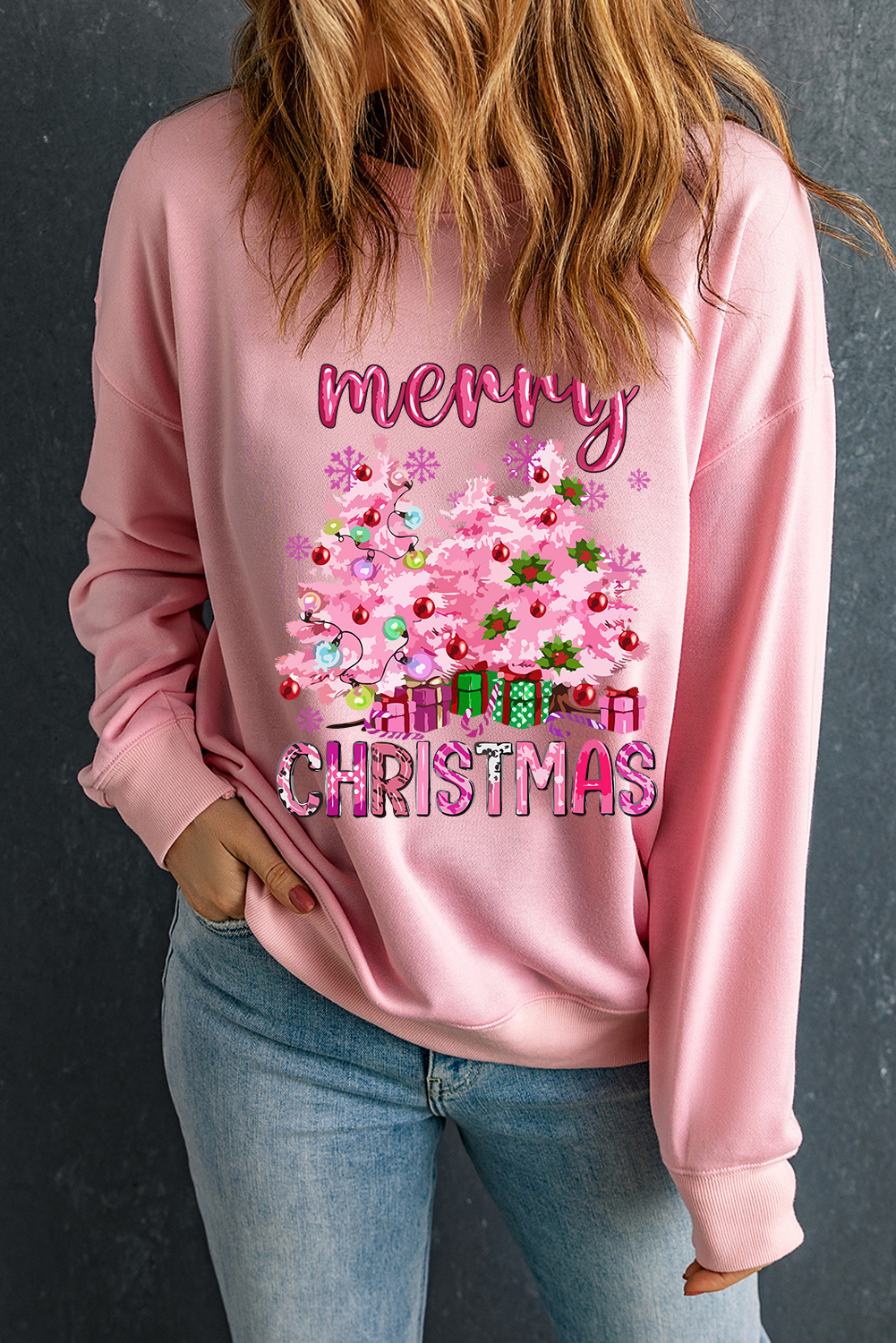 Festive and Stylish Pink Sweatshirt - Perfect for Christmas Celebrations - Detail View 7 Festive and Stylish Pink Sweatshirt - Perfect for Christmas Celebrations - Detail View 7