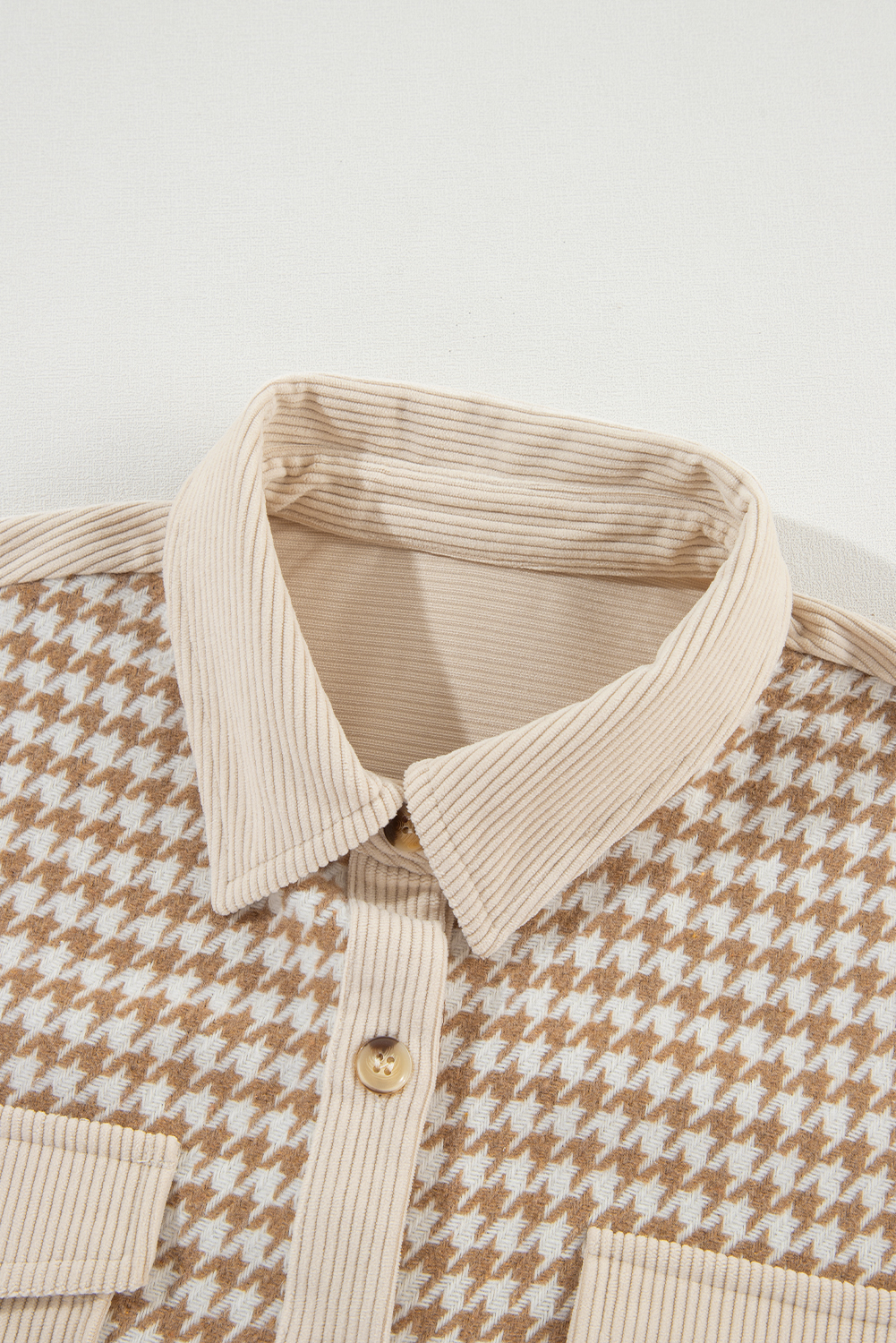 Stylish Long Sleeve Jacket: Parchment Houndstooth Patchwork Design - Detail View 17 Stylish Long Sleeve Jacket: Parchment Houndstooth Patchwork Design - Detail View 17