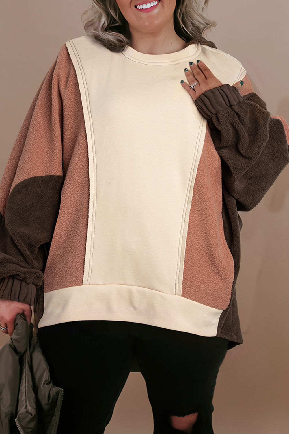 Trendy Plus Size Hoodie with Colorblock Design and Exposed Seams - Detail View 2 Trendy Plus Size Hoodie with Colorblock Design and Exposed Seams - Detail View 2