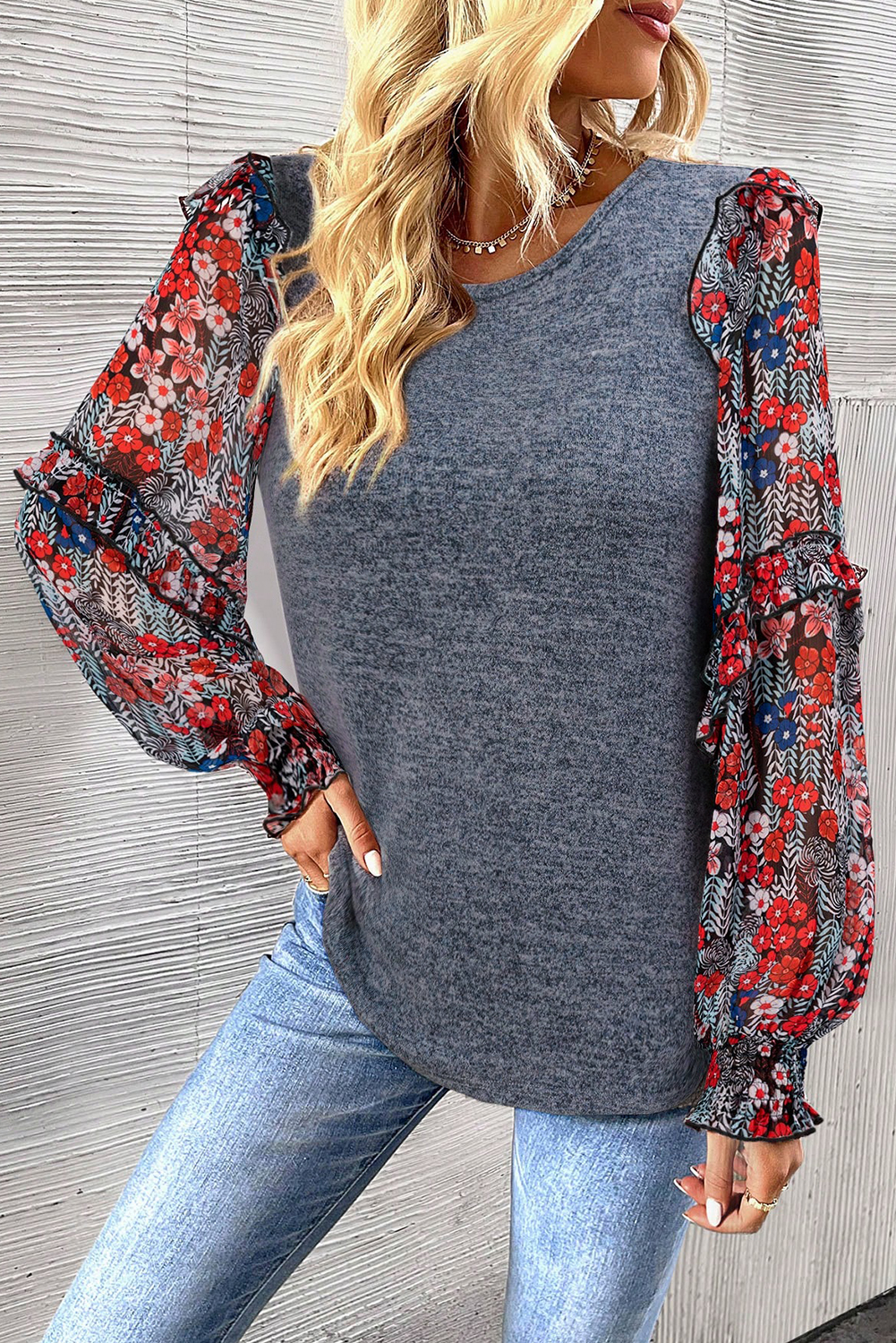 Feminine and Romantic Long Sleeve Blouse with Crew Neck - Blue Floral Pattern - Detail View 8 Feminine and Romantic Long Sleeve Blouse with Crew Neck - Blue Floral Pattern - Detail View 8