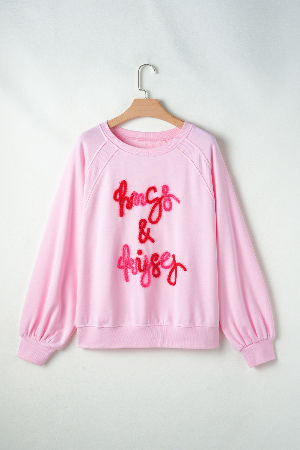Women's Sweatshirt, Pink Sweatshirt, Hugs and Kisses, Raglan Sleeve, Casual, Cozy, Long Sleeve, Round Neck, Embroidered, Trendy, Daily Wear, Comfortable, Fall Fashion, Autumn Style, Tops, Sweatshirts & Hoodies - Detail View 8 Women's Sweatshirt, Pink Sweatshirt, Hugs and Kisses, Raglan Sleeve, Casual, Cozy, Long Sleeve, Round Neck, Embroidered, Trendy, Daily Wear, Comfortable, Fall Fashion, Autumn Style, Tops, Sweatshirts & Hoodies - Detail View 8