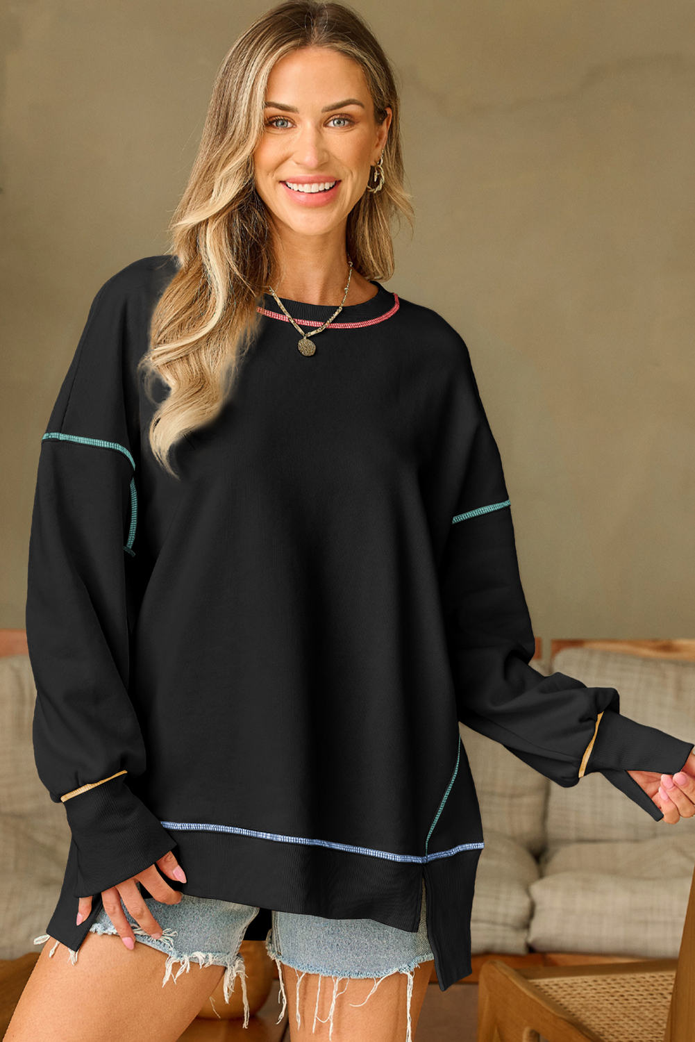 Casual Split Hem Sweatshirt, Black Long Sleeve Pullover - Detail View 2 Casual Split Hem Sweatshirt, Black Long Sleeve Pullover - Detail View 2