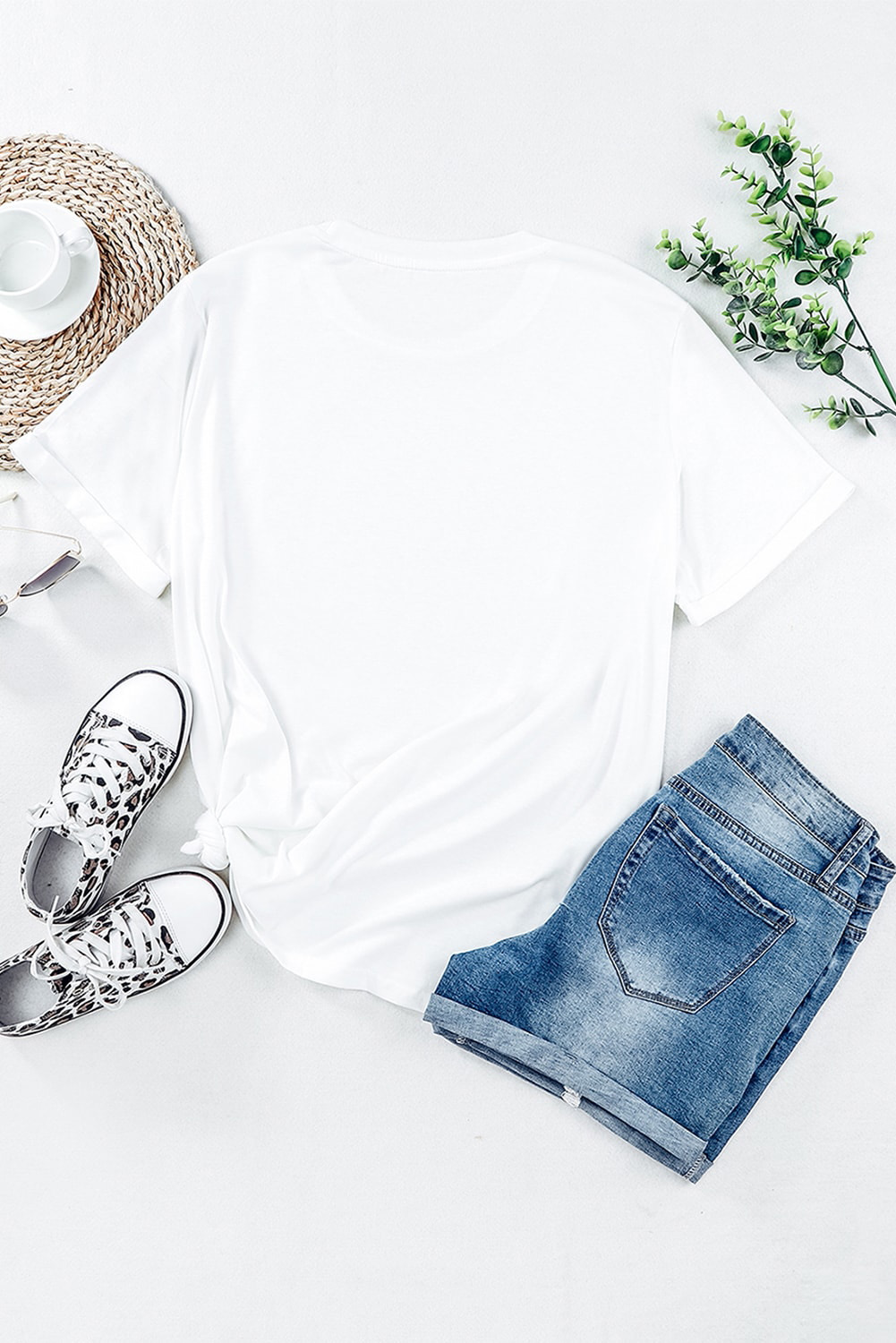 Casual Summer Tee: Short Sleeve Geometric Pattern T-Shirt - White - Detail View 8 Casual Summer Tee: Short Sleeve Geometric Pattern T-Shirt - White - Detail View 8