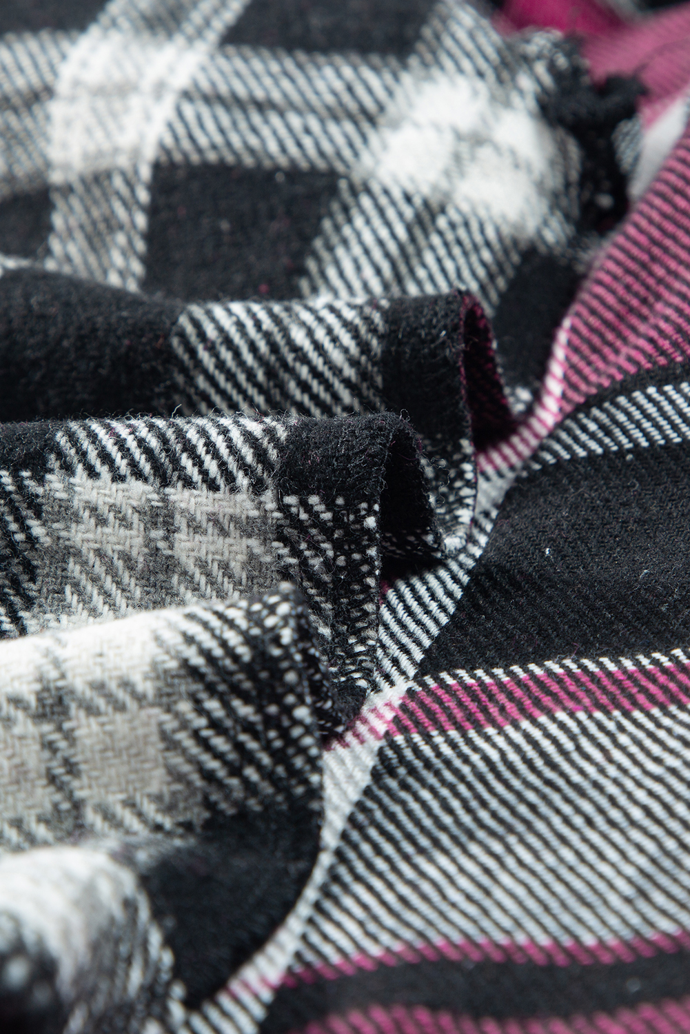 Women's Black Plaid Colorblock Loose Fit Shacket - Detail View 11 Women's Black Plaid Colorblock Loose Fit Shacket - Detail View 11
