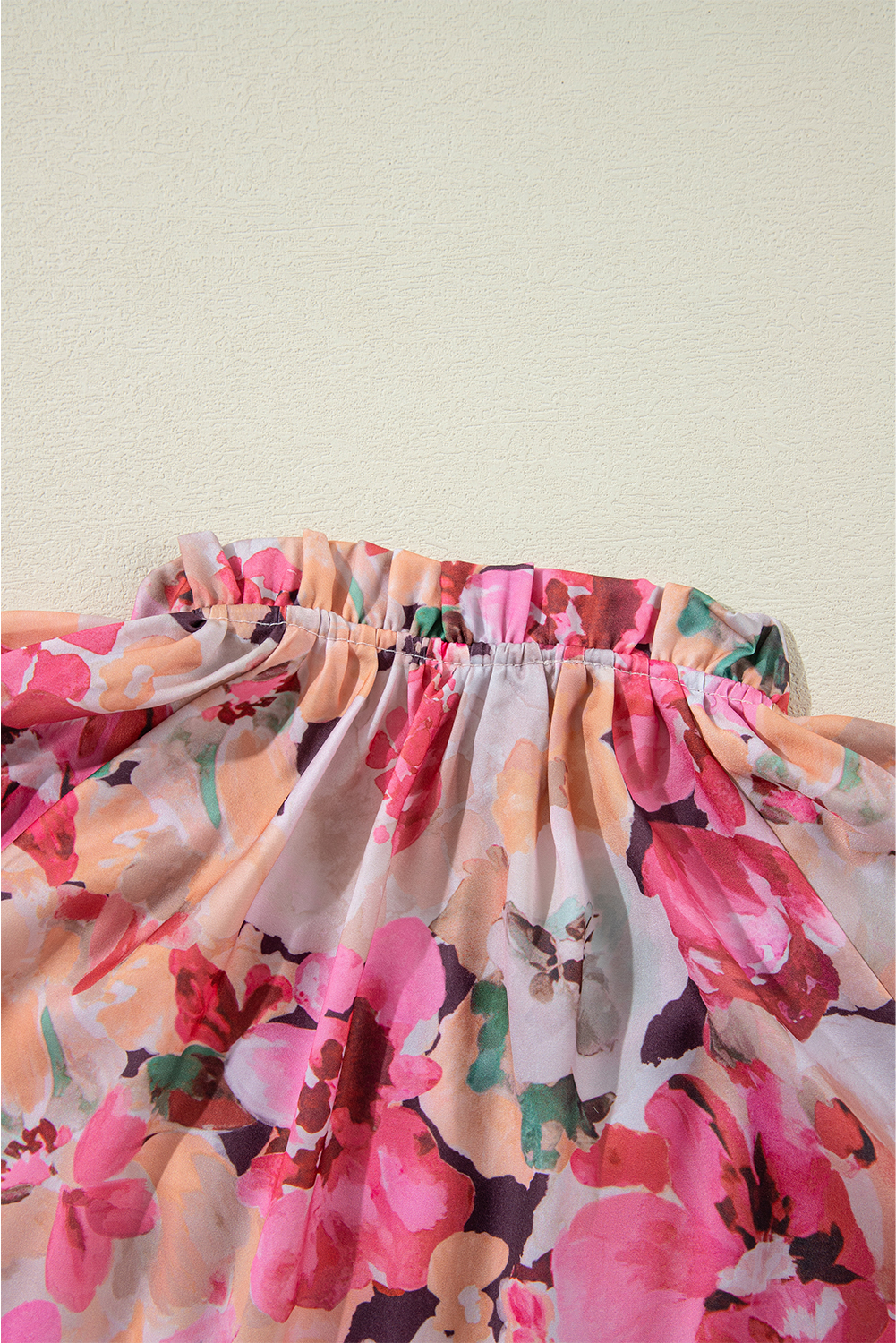 Women's Shirt, Red Floral Print, Ruffled Accents, Loose Fit, Spring Season, Daily Wear, Elegant Style, Premium Material, Round Neck, Long Sleeve, Chic, Trendy, Tops, Blouses & Shirts - Detail View 10 Women's Shirt, Red Floral Print, Ruffled Accents, Loose Fit, Spring Season, Daily Wear, Elegant Style, Premium Material, Round Neck, Long Sleeve, Chic, Trendy, Tops, Blouses & Shirts - Detail View 10